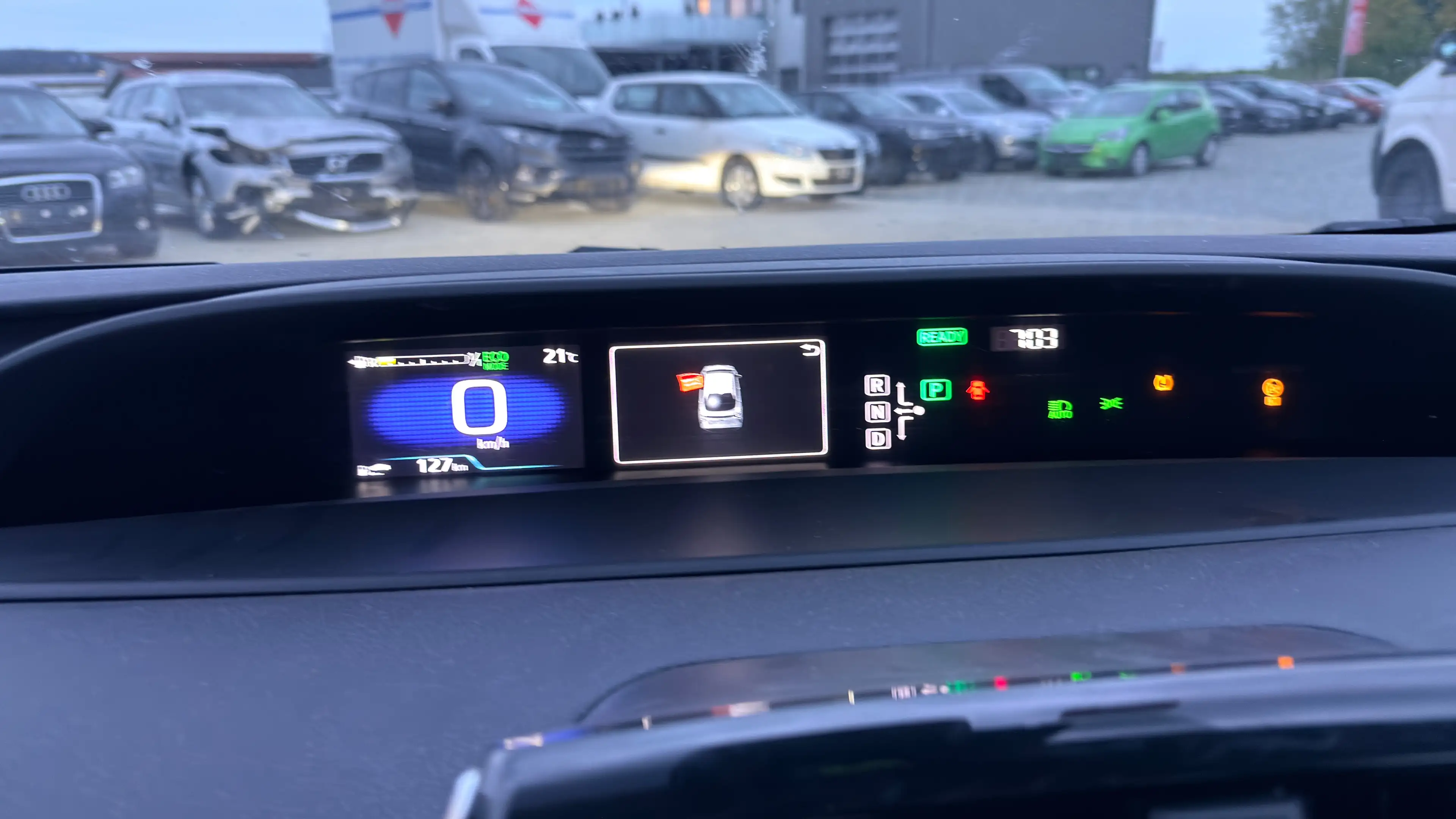 Toyota Prius 1.8 Hybr. Comfort — photo 8