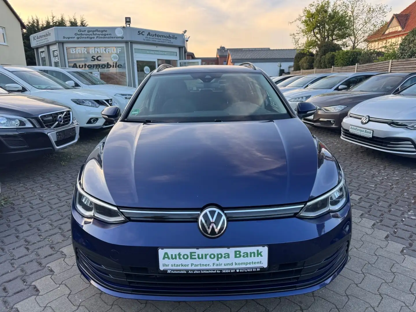 Volkswagen Golf VIII Variant Life 2,0 TDI DSG Bleu - 2