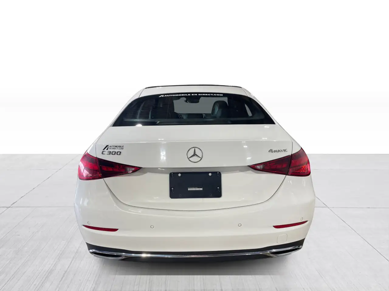 Mercedes-Benz C-Class снимка Mercedes-Benz C-Class