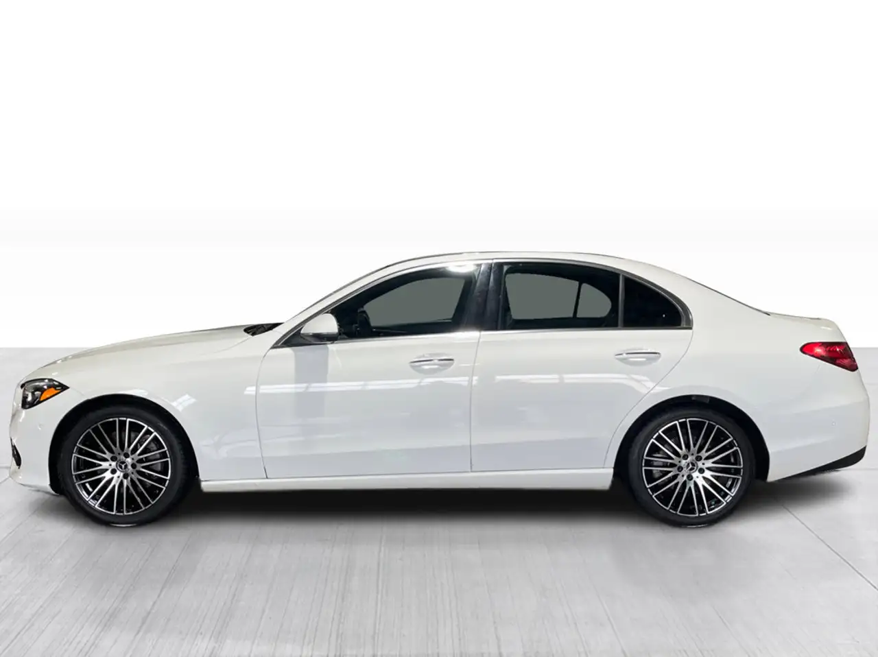 Mercedes-Benz C-Class снимка Mercedes-Benz C-Class