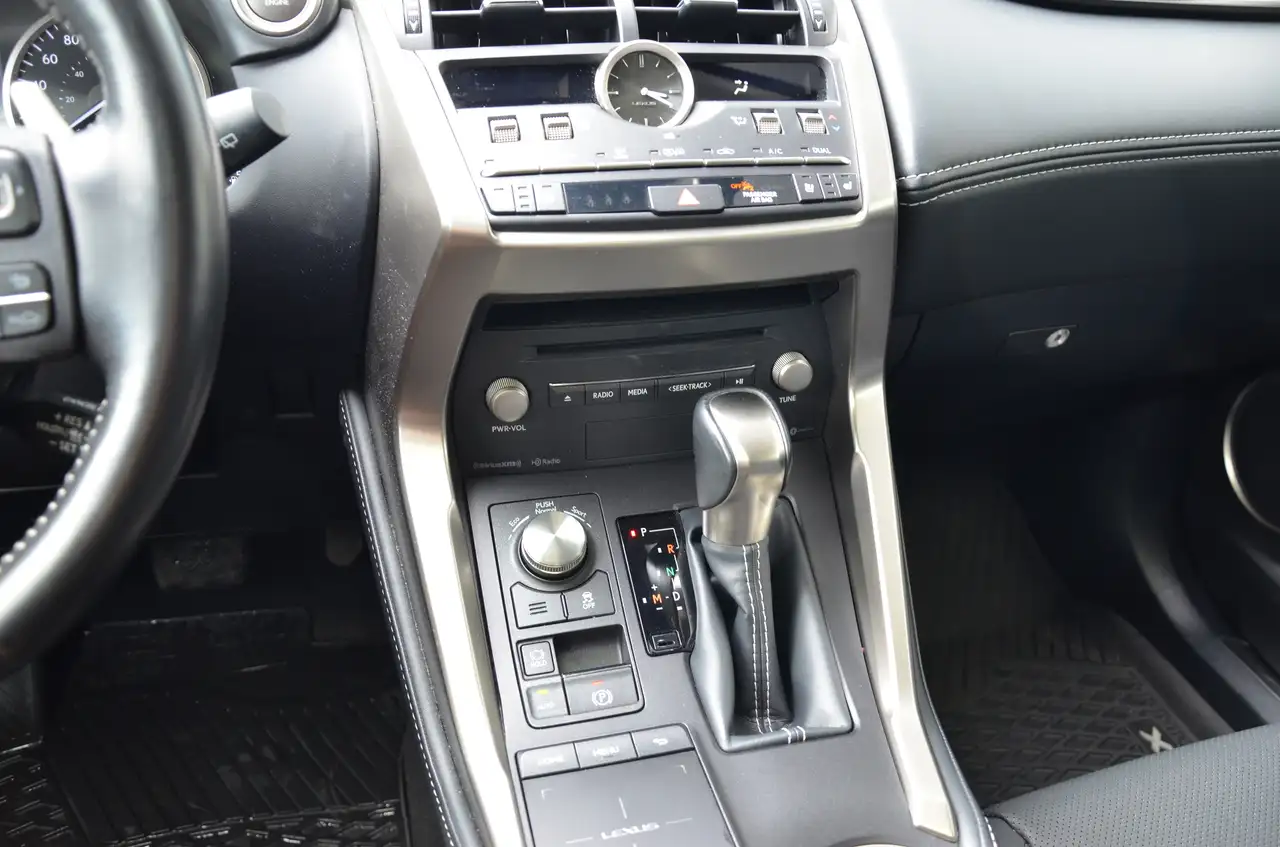 Lexus NX photo Lexus NX