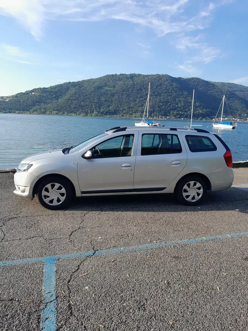 Dacia Logan MCV 1.2 Laureate c/clima 75cv - 1