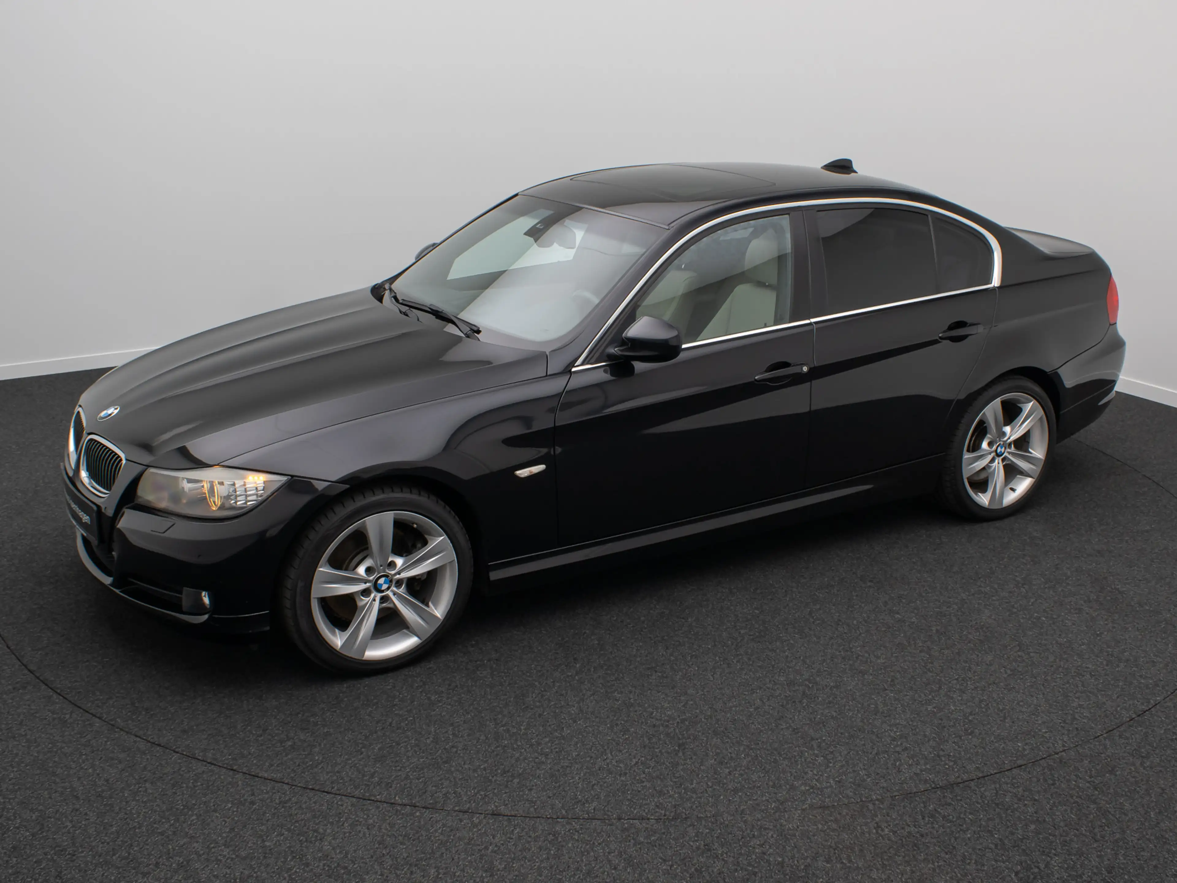 BMW 325 GeschwindigReg Xenon PDC Alarm HiFi Leder — photo 12