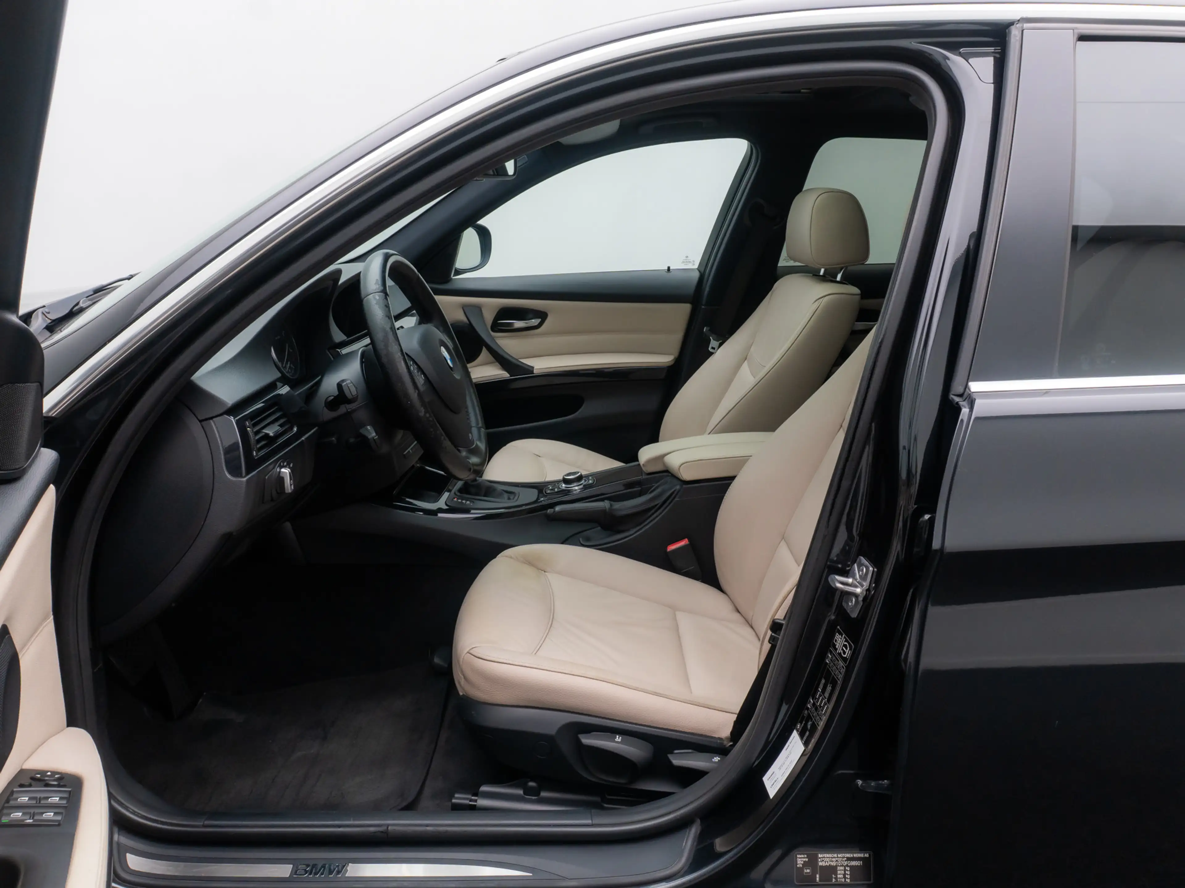 BMW 325 GeschwindigReg Xenon PDC Alarm HiFi Leder — photo 20