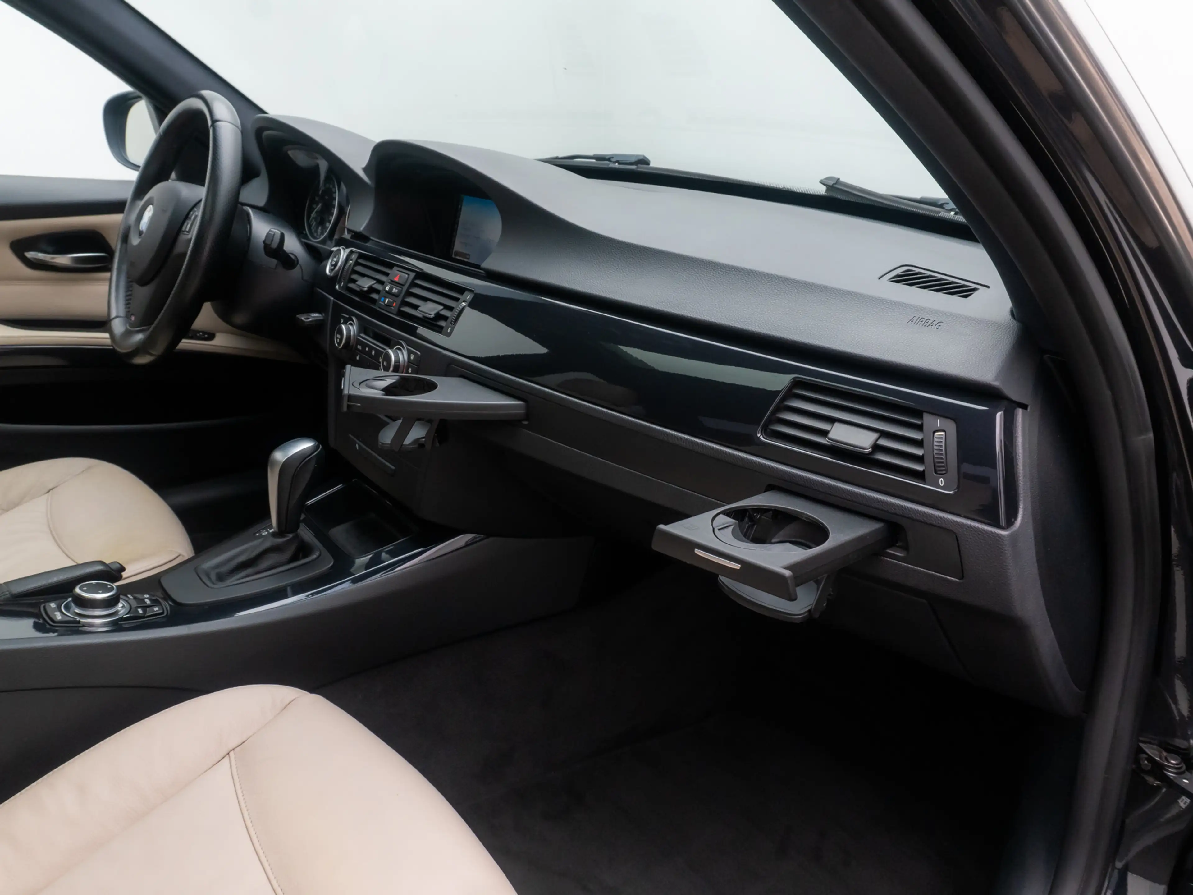 BMW 325 GeschwindigReg Xenon PDC Alarm HiFi Leder — photo 39