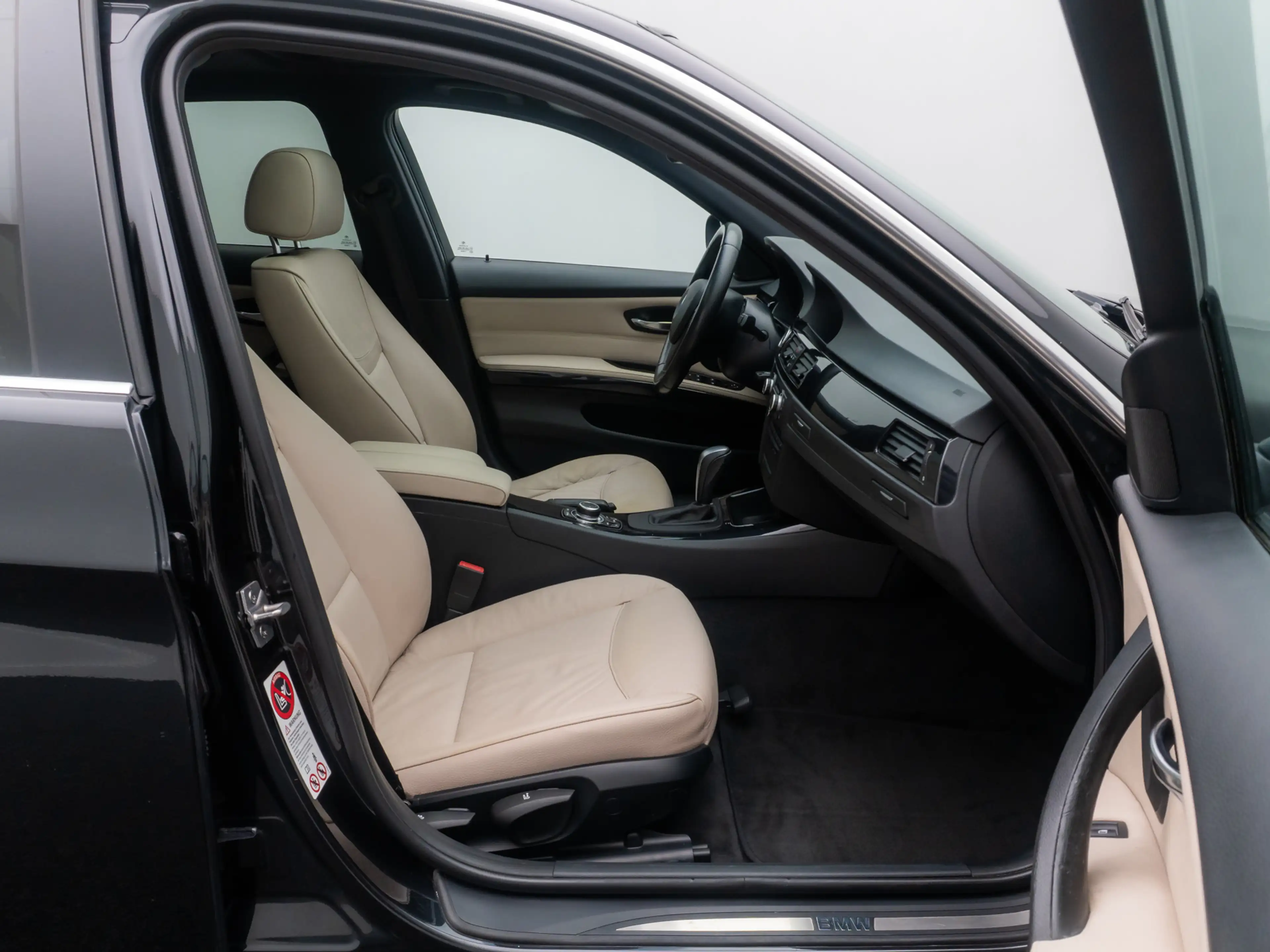 BMW 325 GeschwindigReg Xenon PDC Alarm HiFi Leder — photo 37