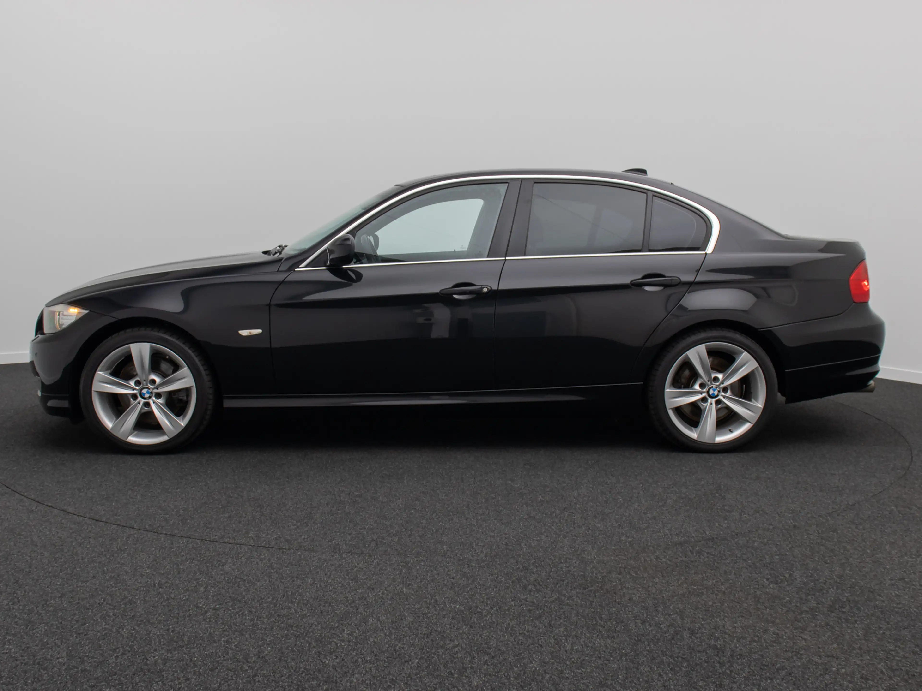 BMW 325 GeschwindigReg Xenon PDC Alarm HiFi Leder — photo 11