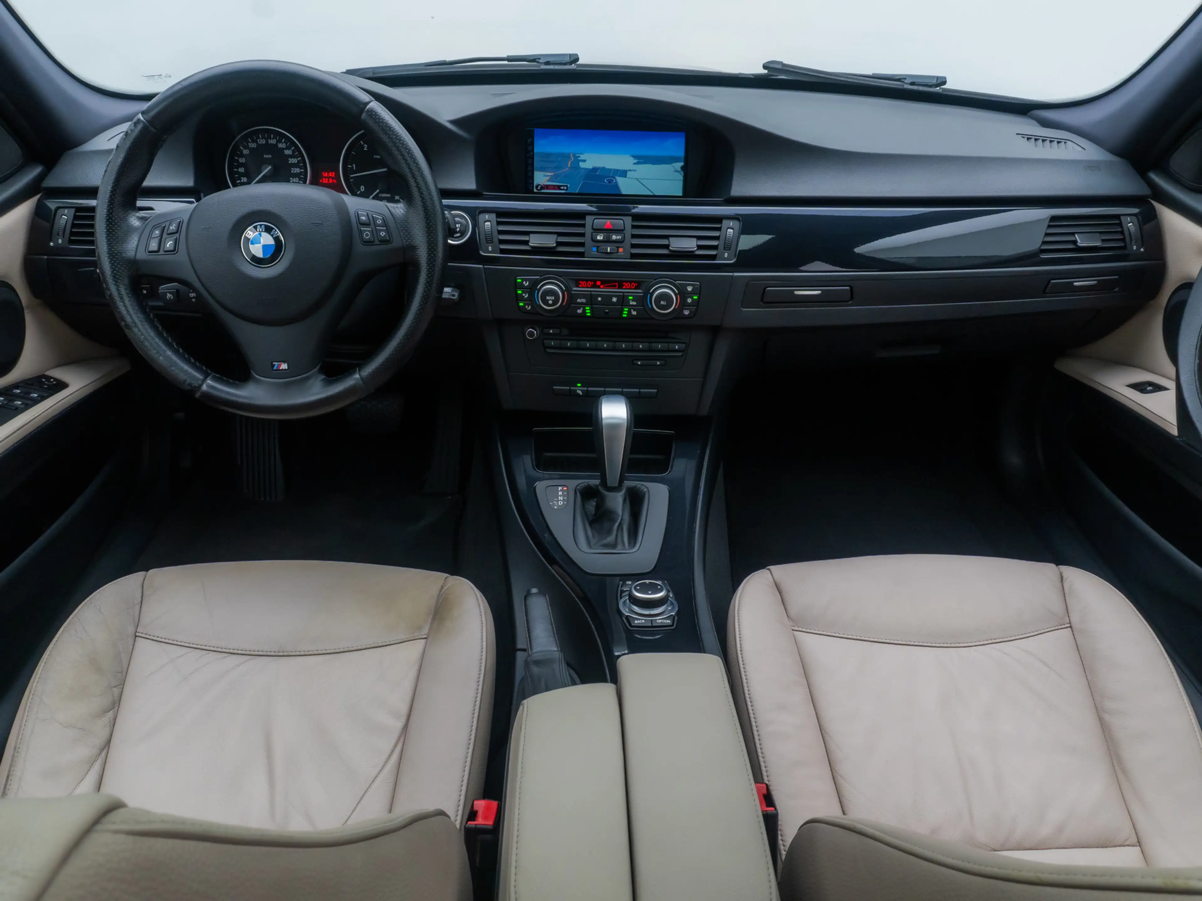 BMW 325 GeschwindigReg Xenon PDC Alarm HiFi Leder — photo 36