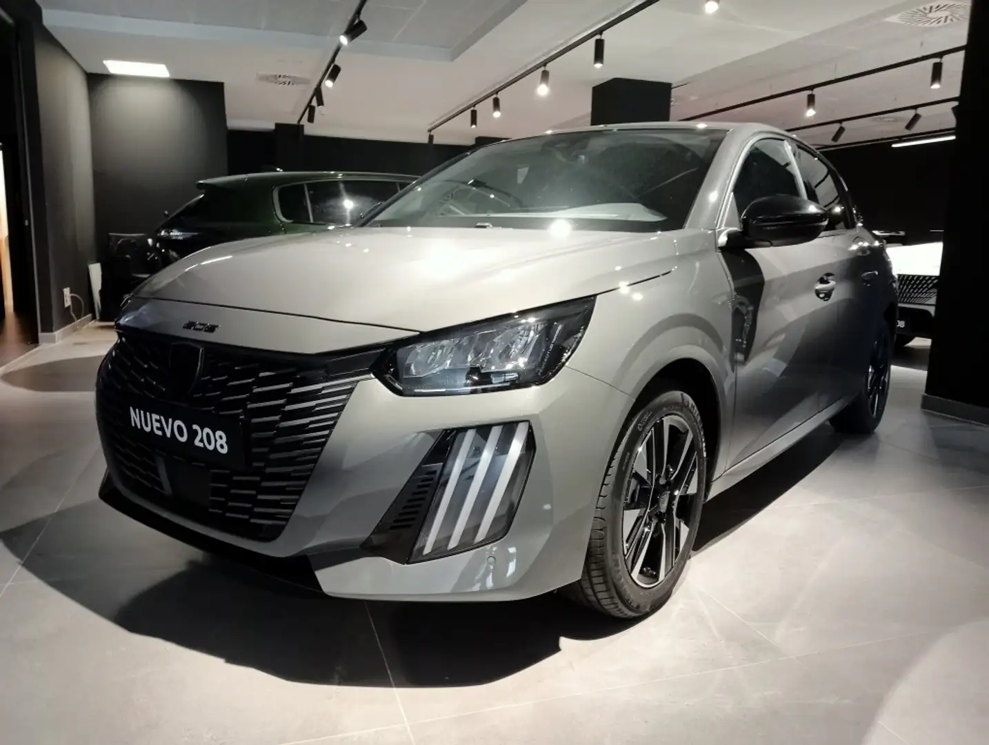 Peugeot 208 1.2 Hybrid Style e-DCS6 100 Gris - 1
