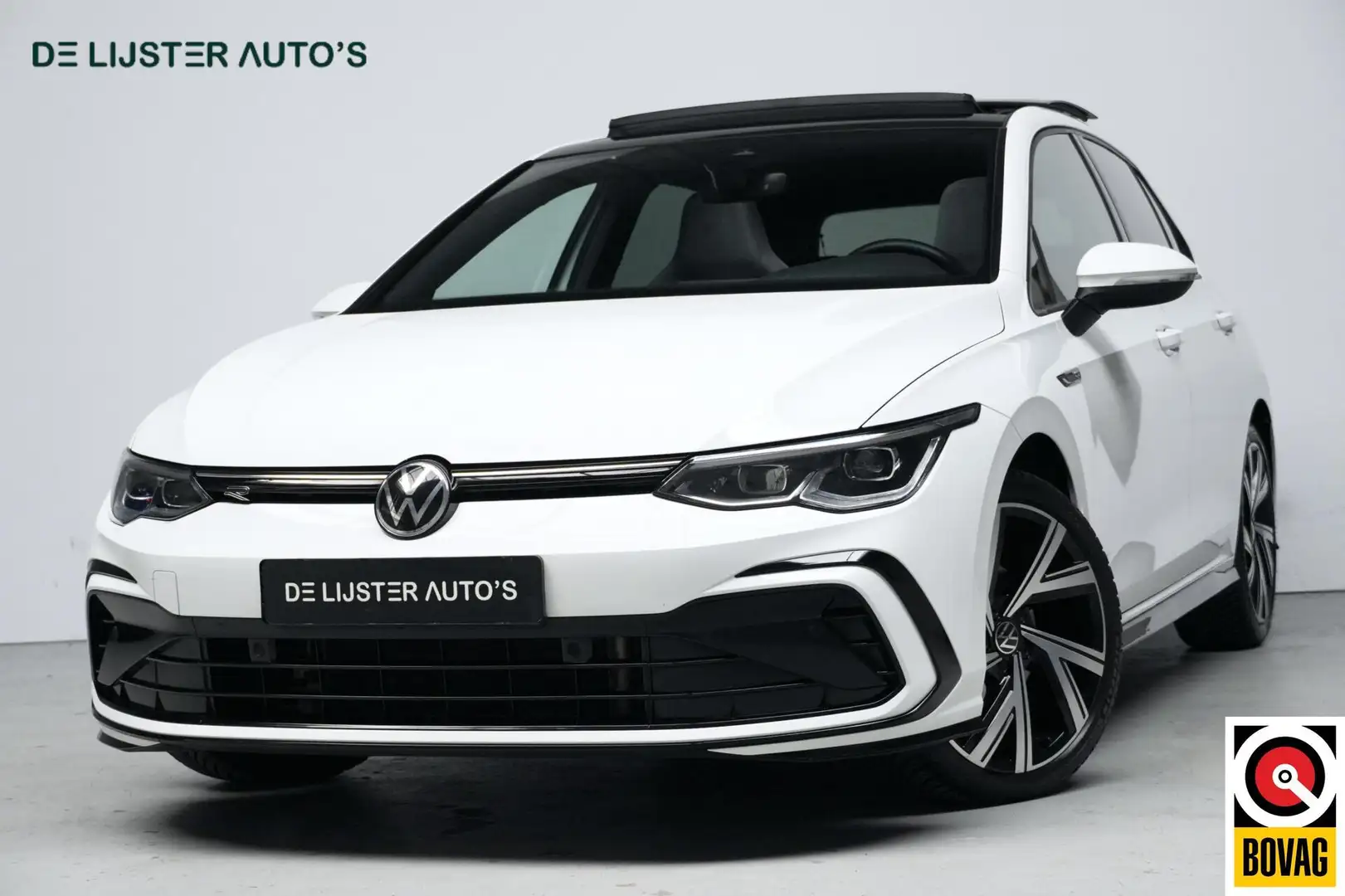 Volkswagen Golf 1.5 eTSI 3x R-Line Automaat | Pano-dak | CarPlay | Wit - 1