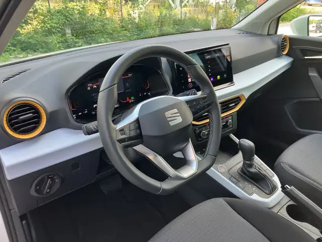 Seat Arona view 10