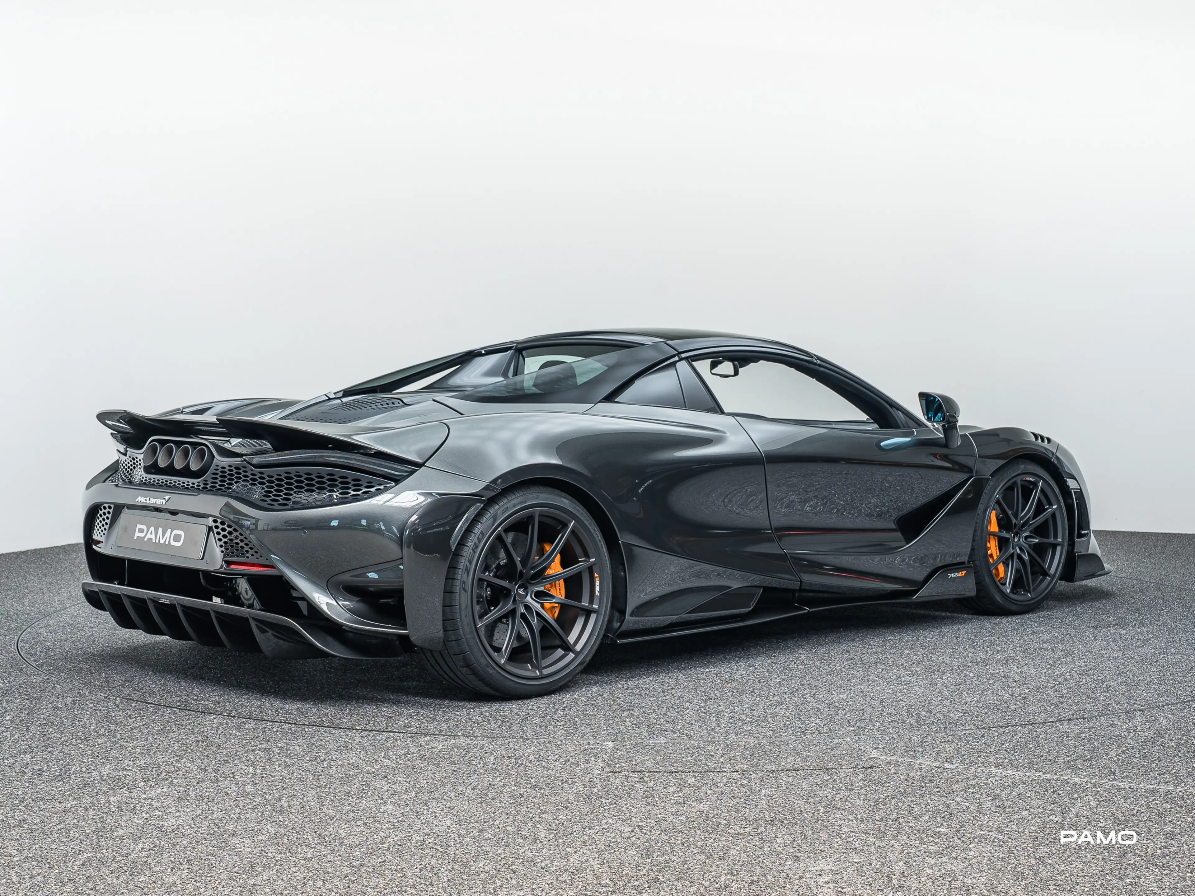 McLaren 765LT Spider McLaren 765LT Spider | Lift, B&W, Warranty — photo 8