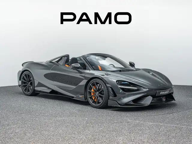 McLaren 765LT Spider McLaren 765LT Spider | Lift, B&W, Warranty