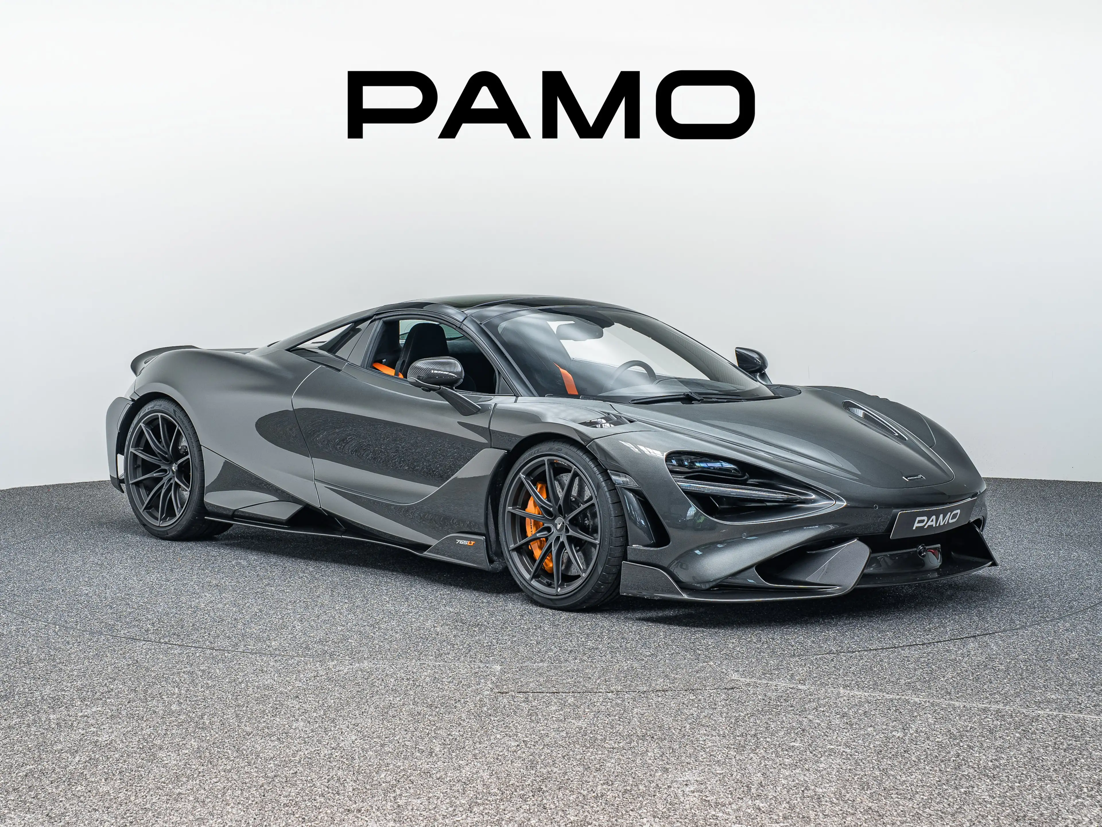 McLaren 765LT Spider McLaren 765LT Spider | Lift, B&W, Warranty
