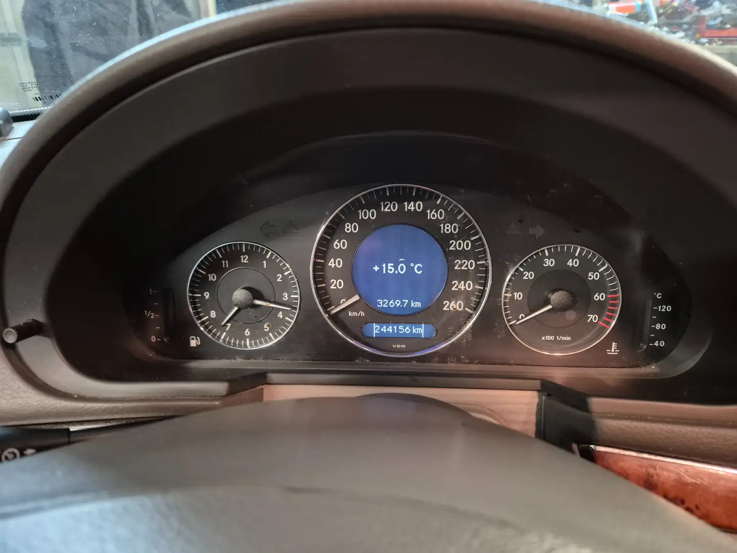 Mercedes-Benz E 320 E 320 Elegance Aut. Silber - 2