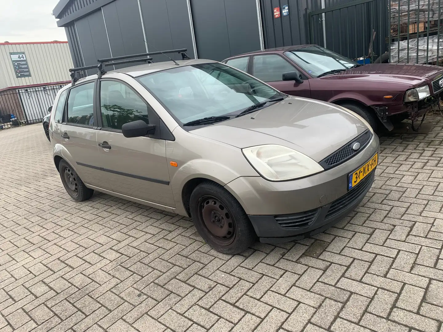 Ford Fiesta Fiesta 1.3 Ambiente Or - 2