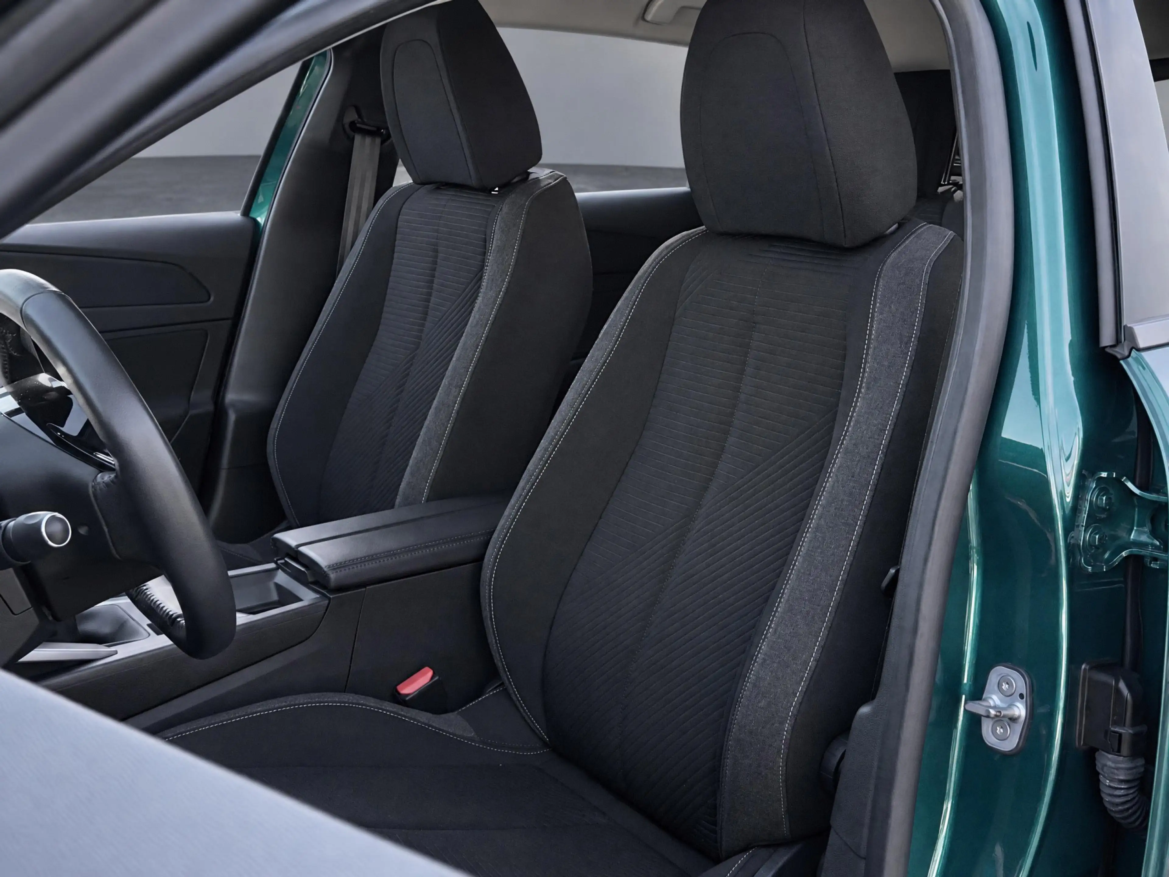 Peugeot 308 SW 1.2 PureTech Active Pack Business | Carplay | K — photo 7