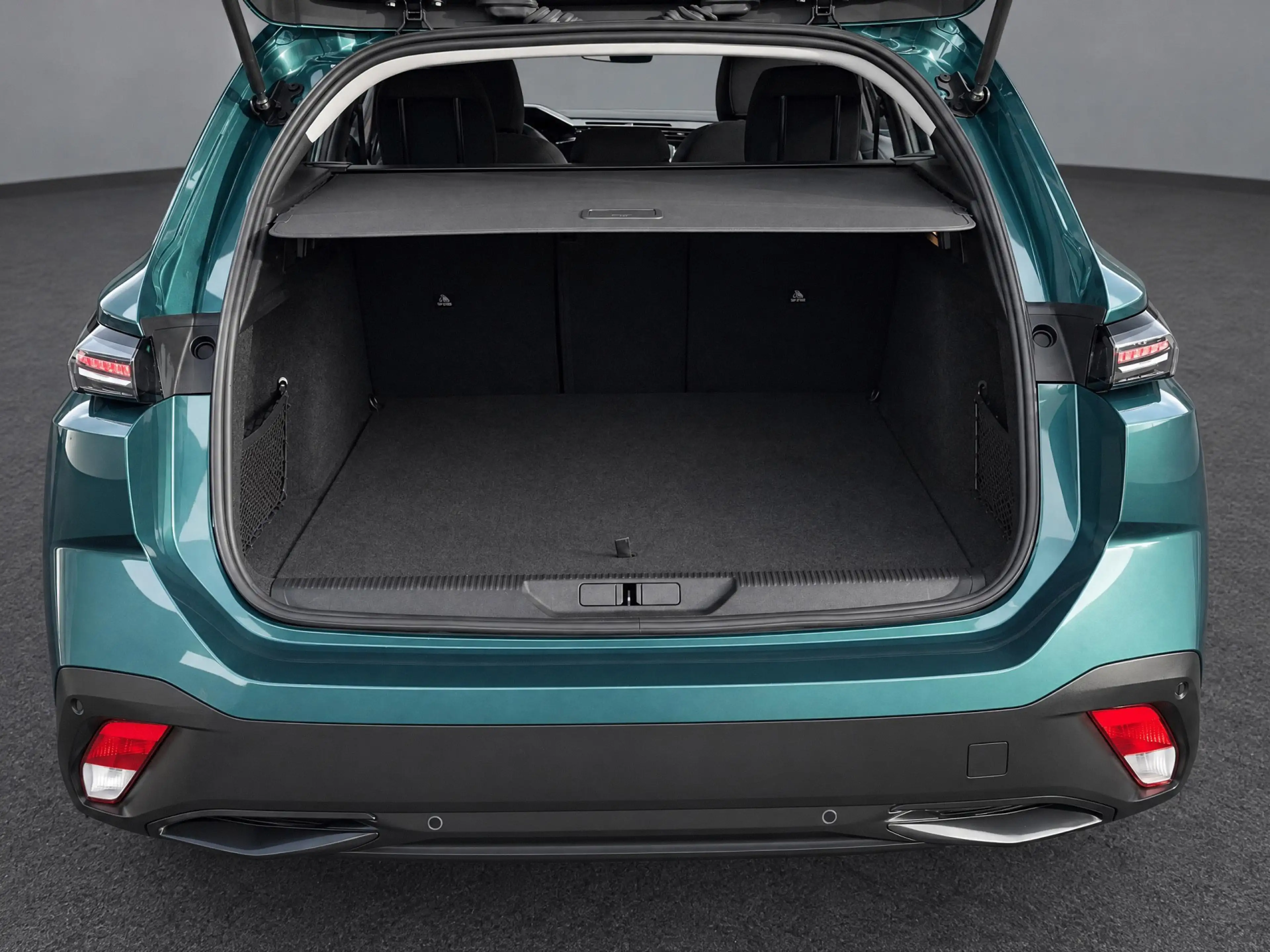 Peugeot 308 SW 1.2 PureTech Active Pack Business | Carplay | K — photo 13