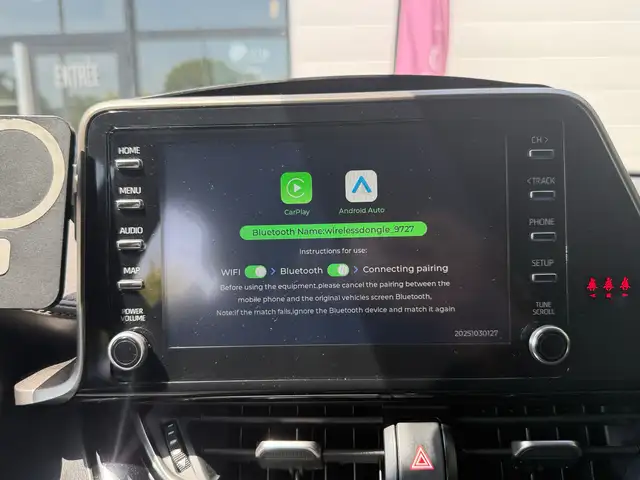 Toyota C-HR view 11