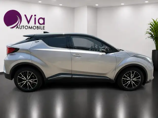 Toyota C-HR view 3