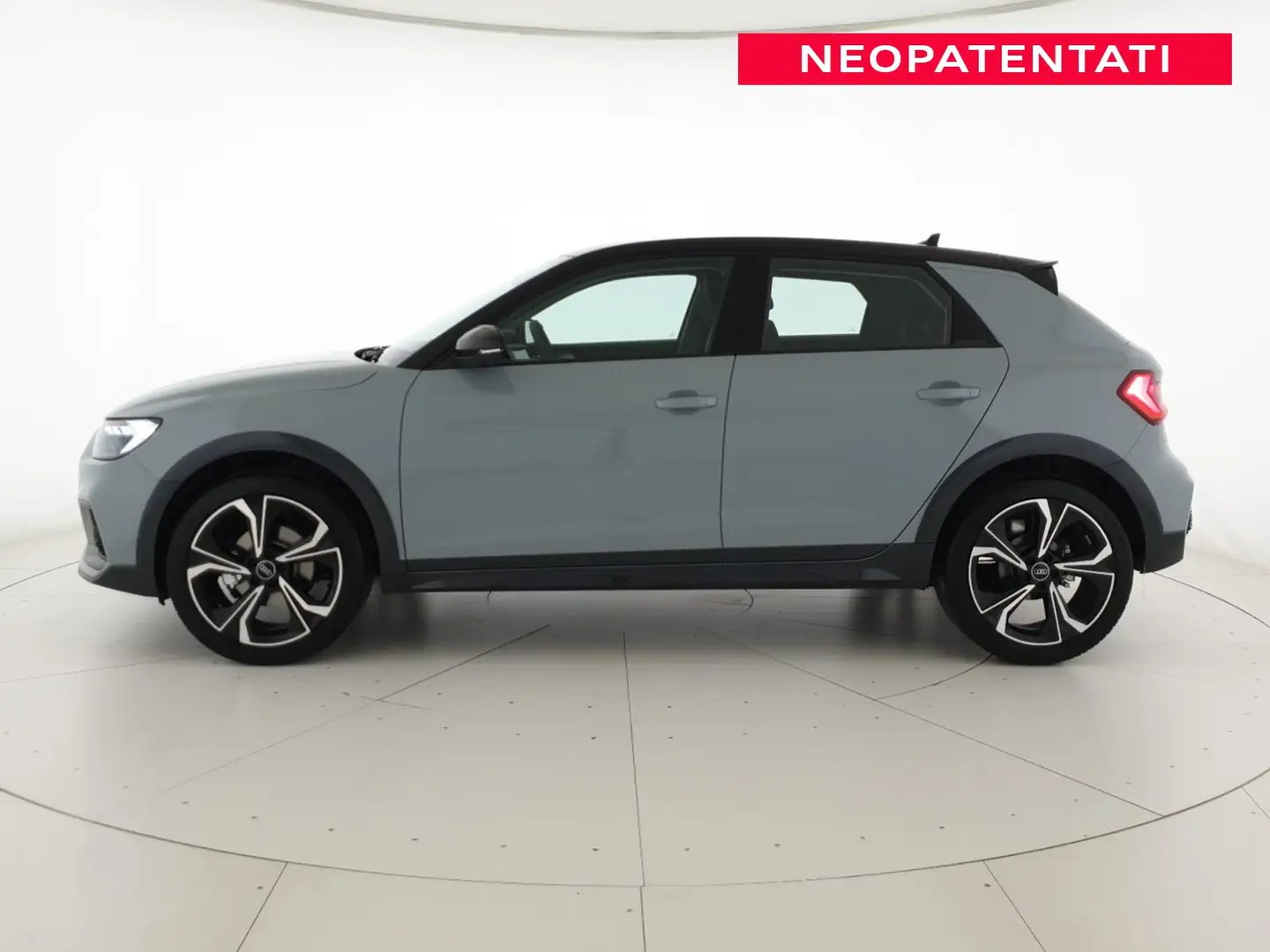 Audi A1 Allstreet 30TFSI 116CV S tronic Identity Contrast Grigio - 2
