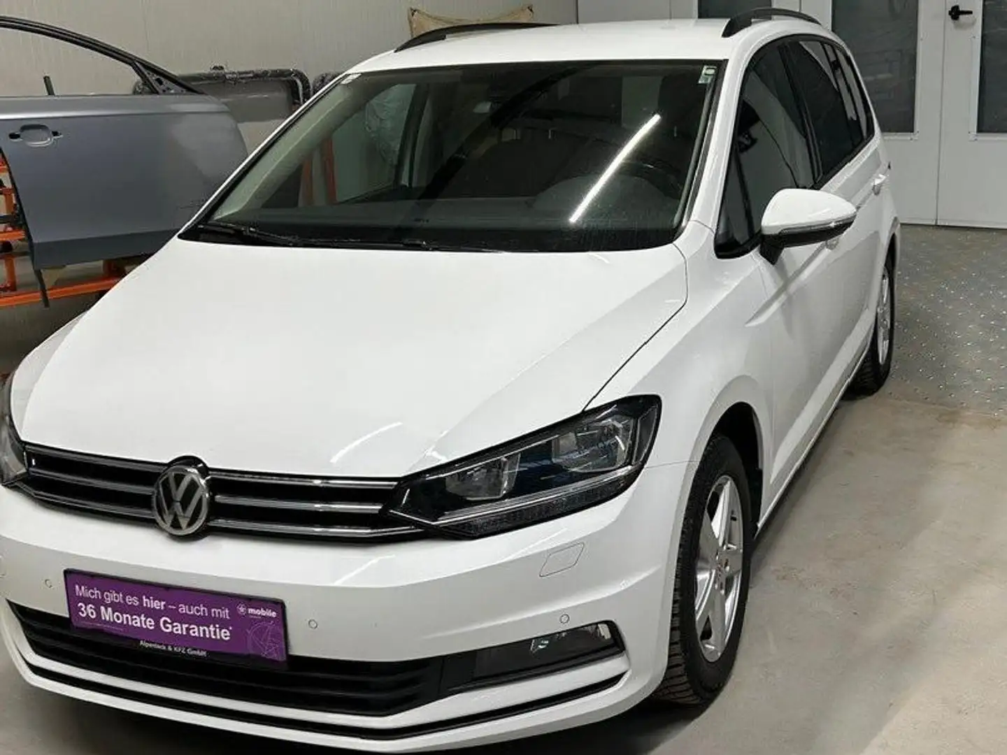 Volkswagen Touran Weiß - 1