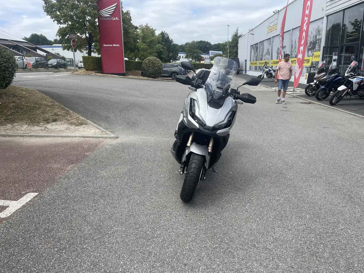 Honda ADV 350 Gris - 2