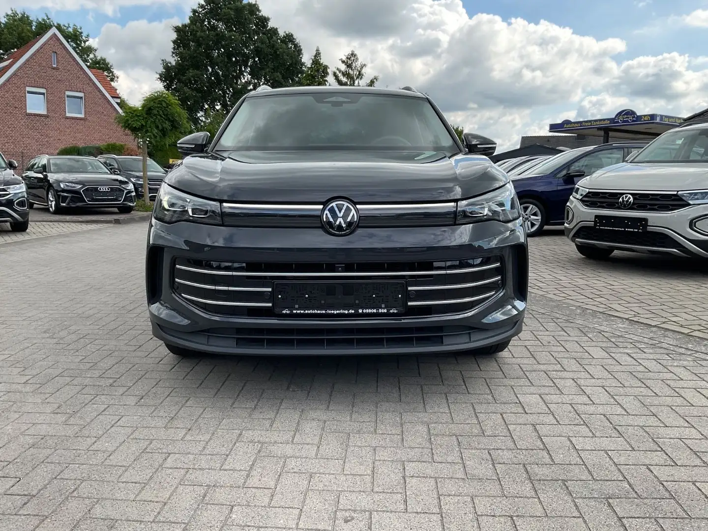Volkswagen Tiguan 2.0 TDI DSG Elegance,AHK,el.Heckklappe,IQ Gris - 2
