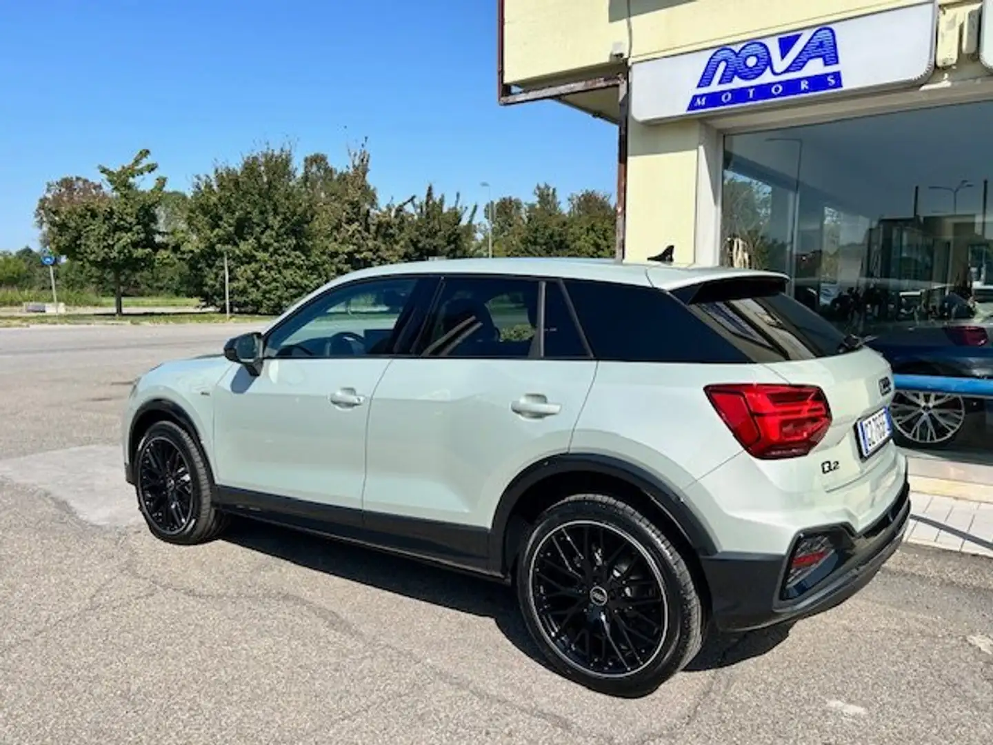 Audi Q2 Q2 35 2.0 tdi Identity Black s-tronic KM ZERO Gris - 2