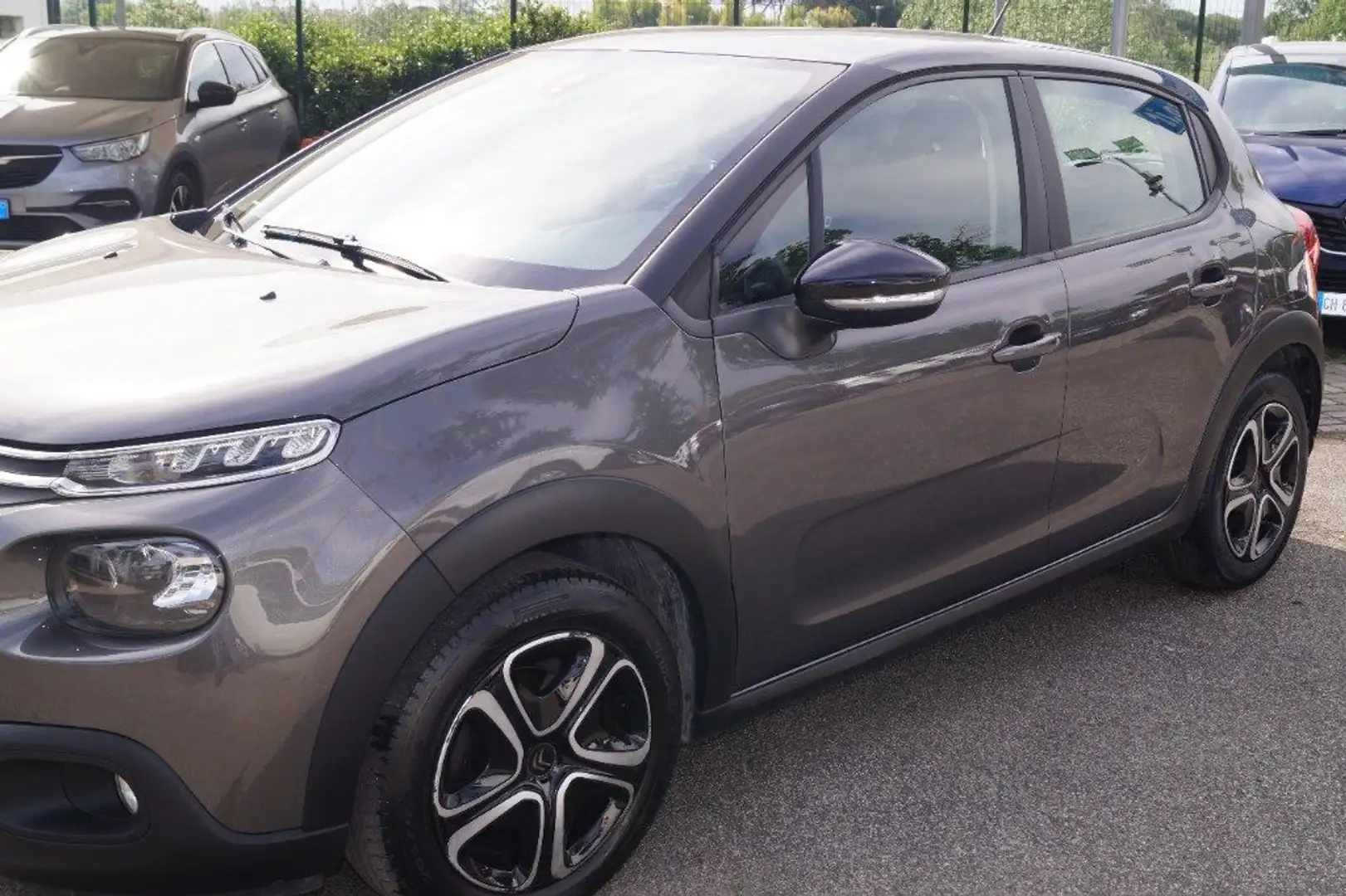 Citroen C3 PureTech 83 S&S Feel Gris - 2