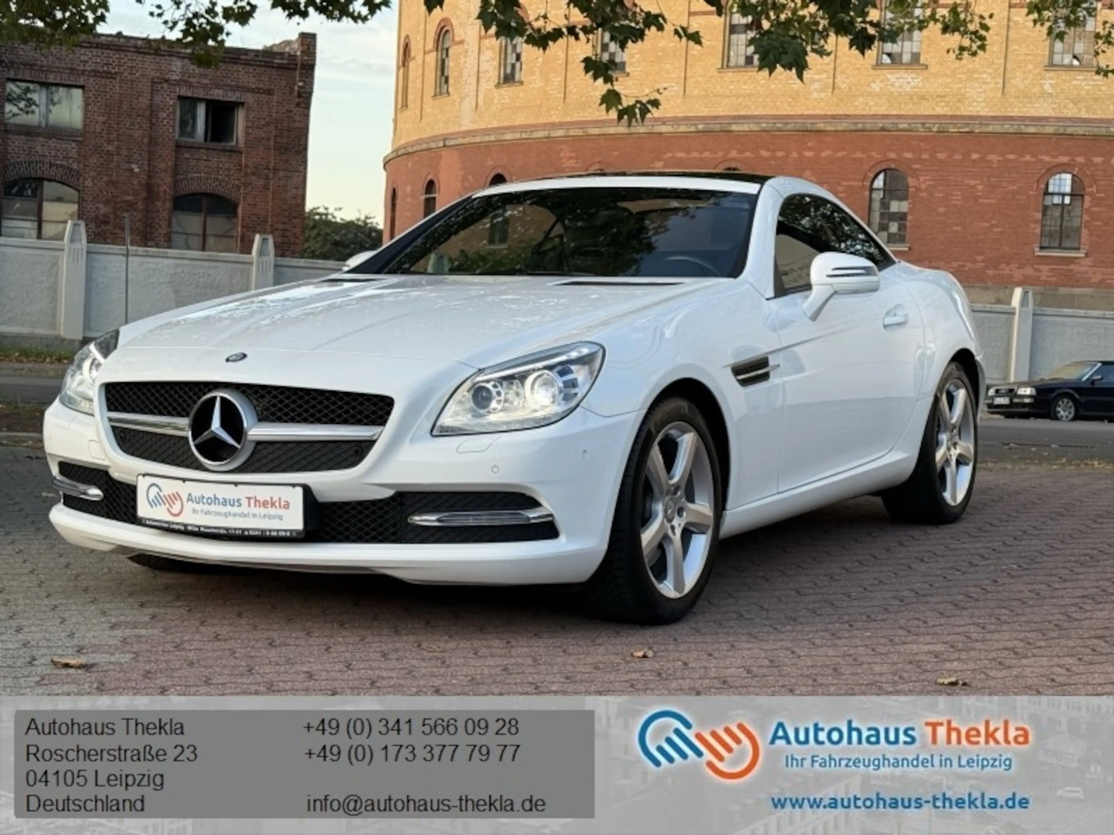 Mercedes-Benz SLK 200 CGI, Bi-Xenon,Airscarf, Leder,17´´Aluf
