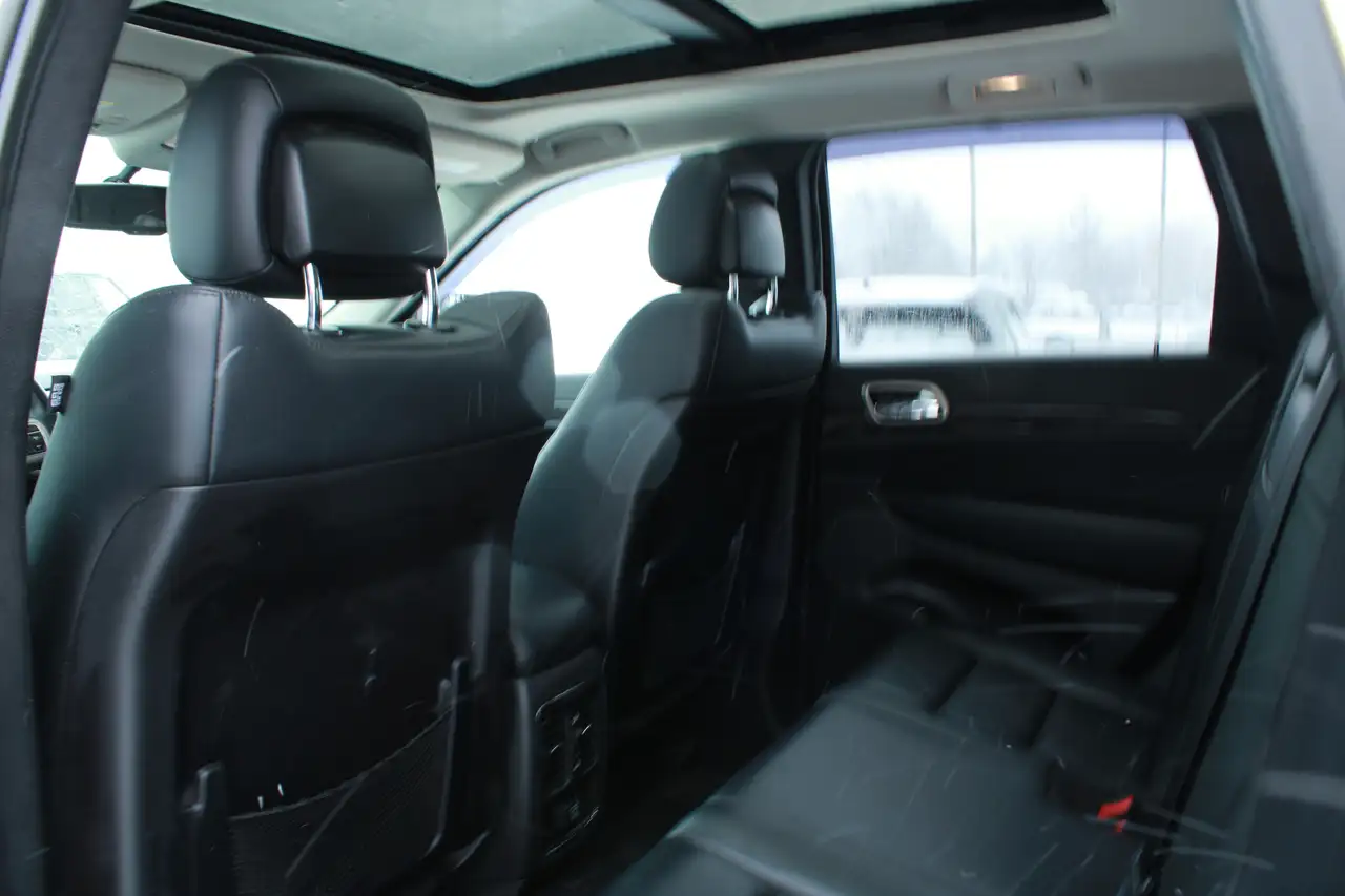 Jeep Grand Cherokee снимка Jeep Grand Cherokee