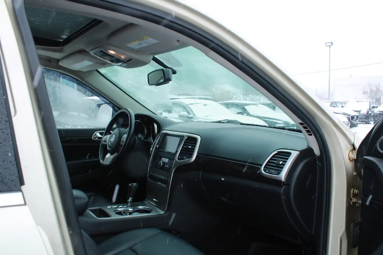 Jeep Grand Cherokee снимка Jeep Grand Cherokee