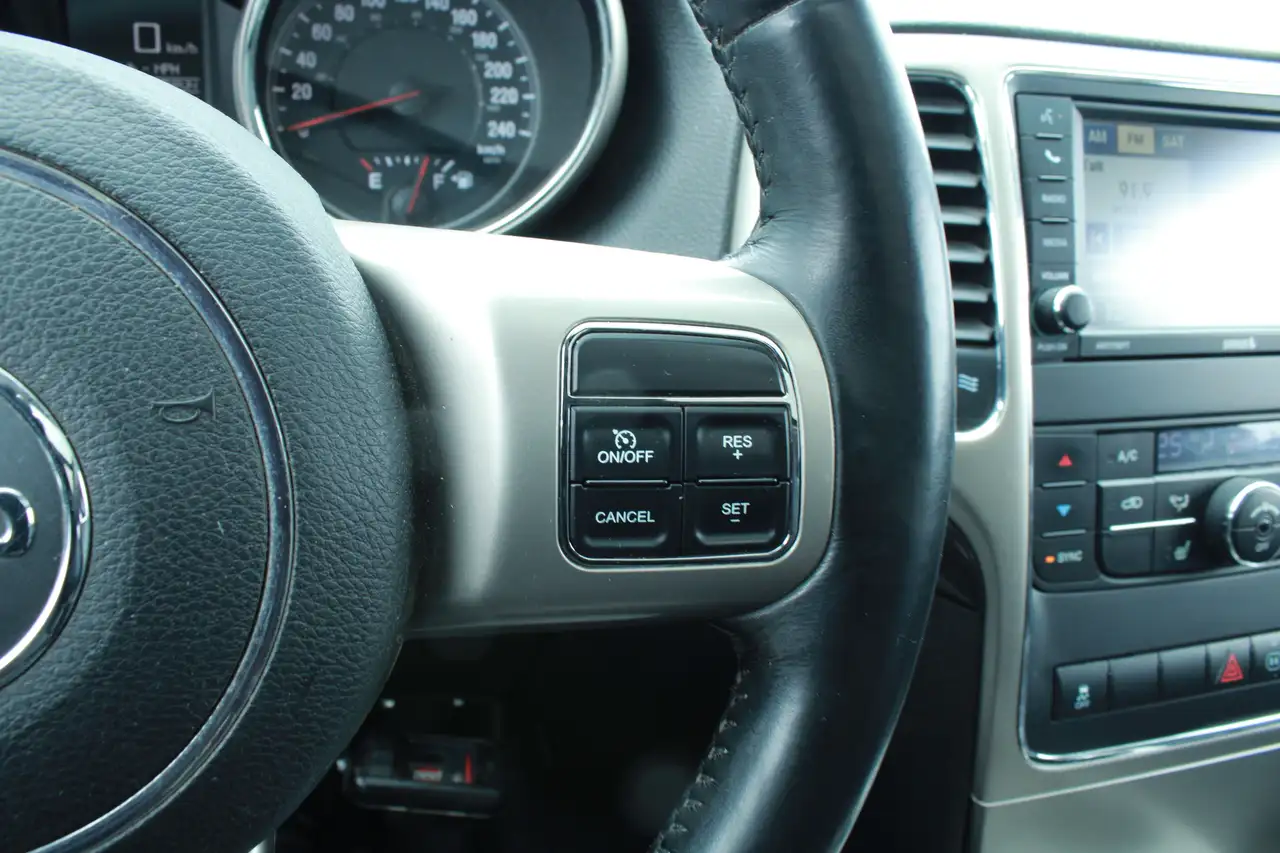 Jeep Grand Cherokee снимка Jeep Grand Cherokee