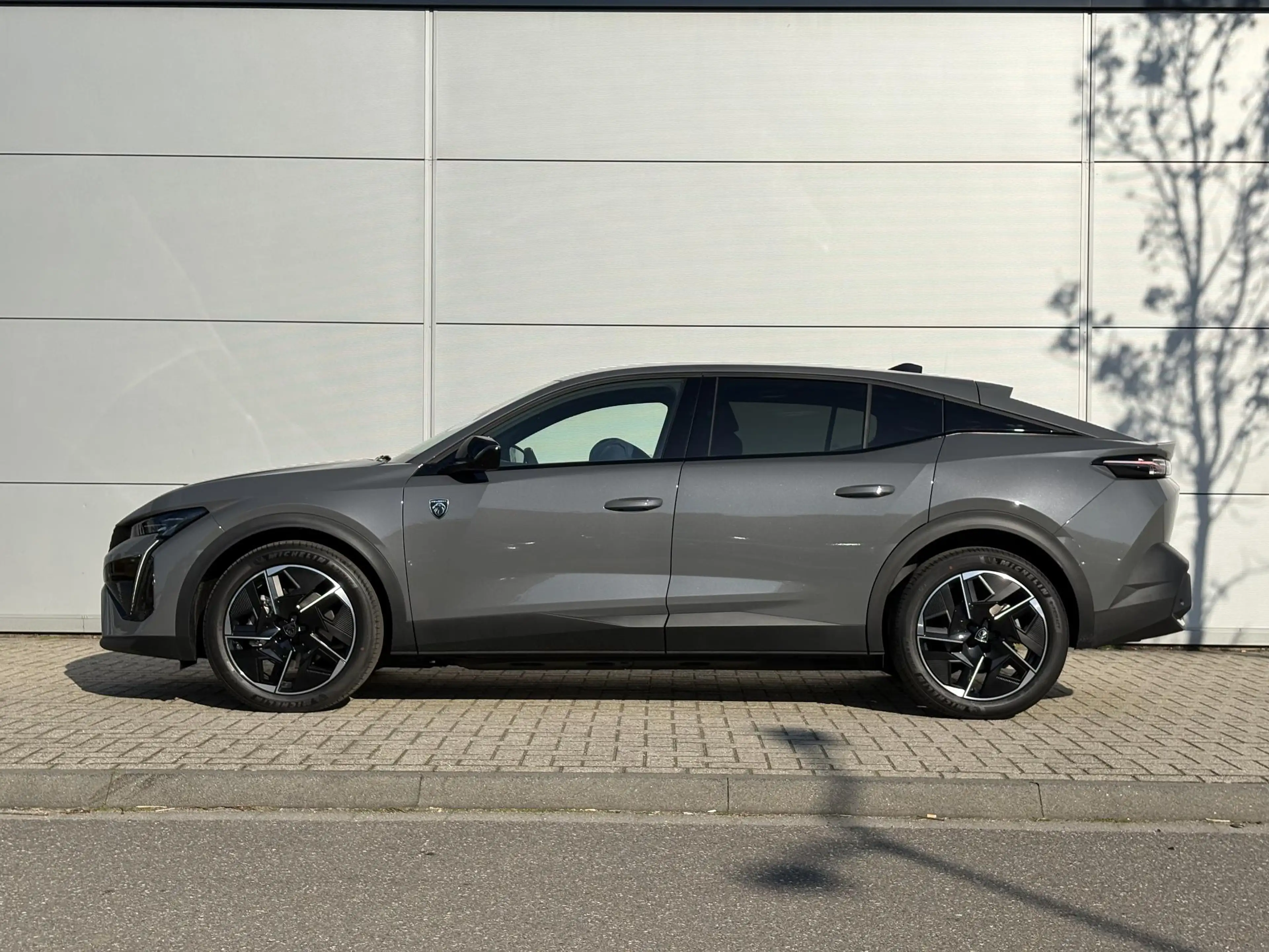 Peugeot 408 1.6 GT Exclusive Plug-In Hybrid 240 | Nieuw model! — photo 2