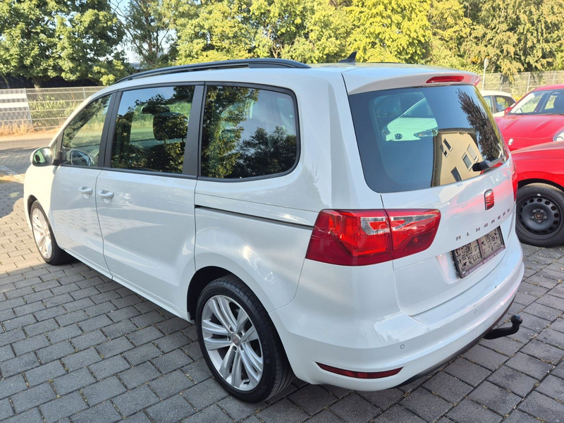 SEAT Alhambra 2.0 TDI Style AHK LEDER MEMORY PANO CAM — photo 4