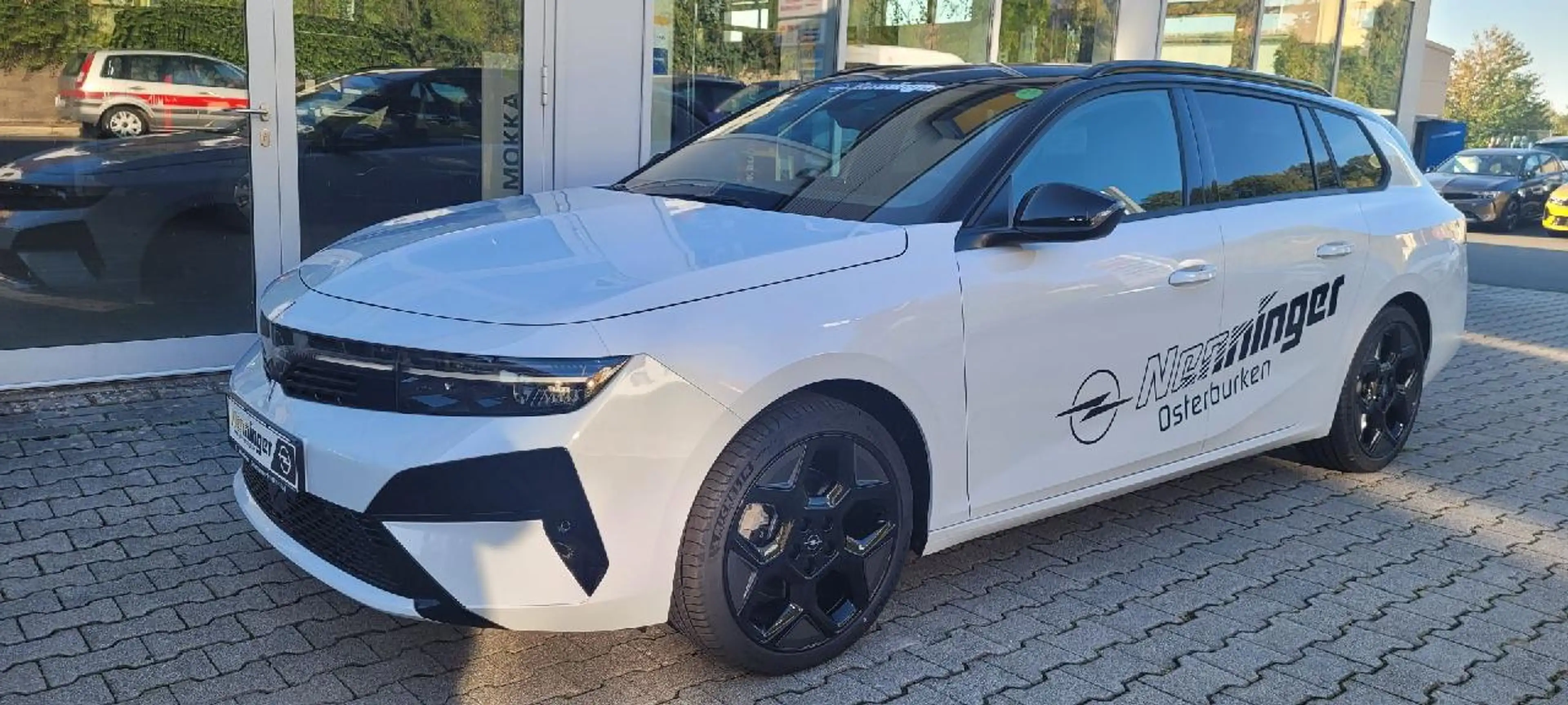 Opel Astra Ultimate — photo 4