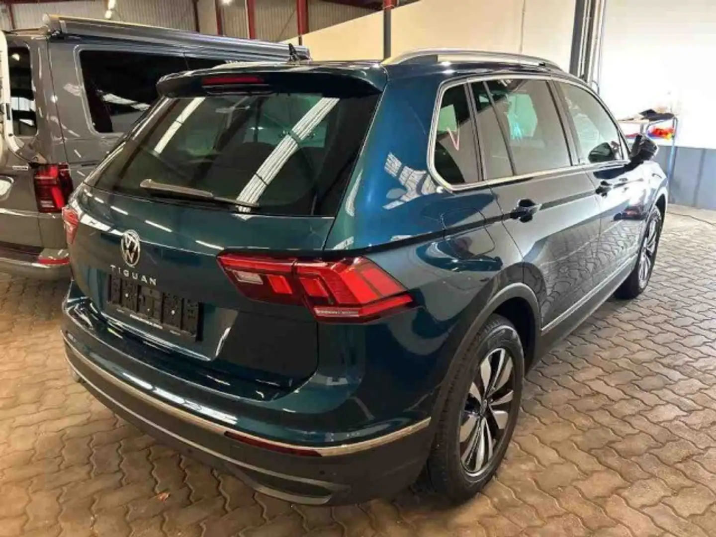 Volkswagen Tiguan Life Move 1.5 TSI DSG NAVI+RKAM+SHZ+CARPLAY Klima Blau - 2