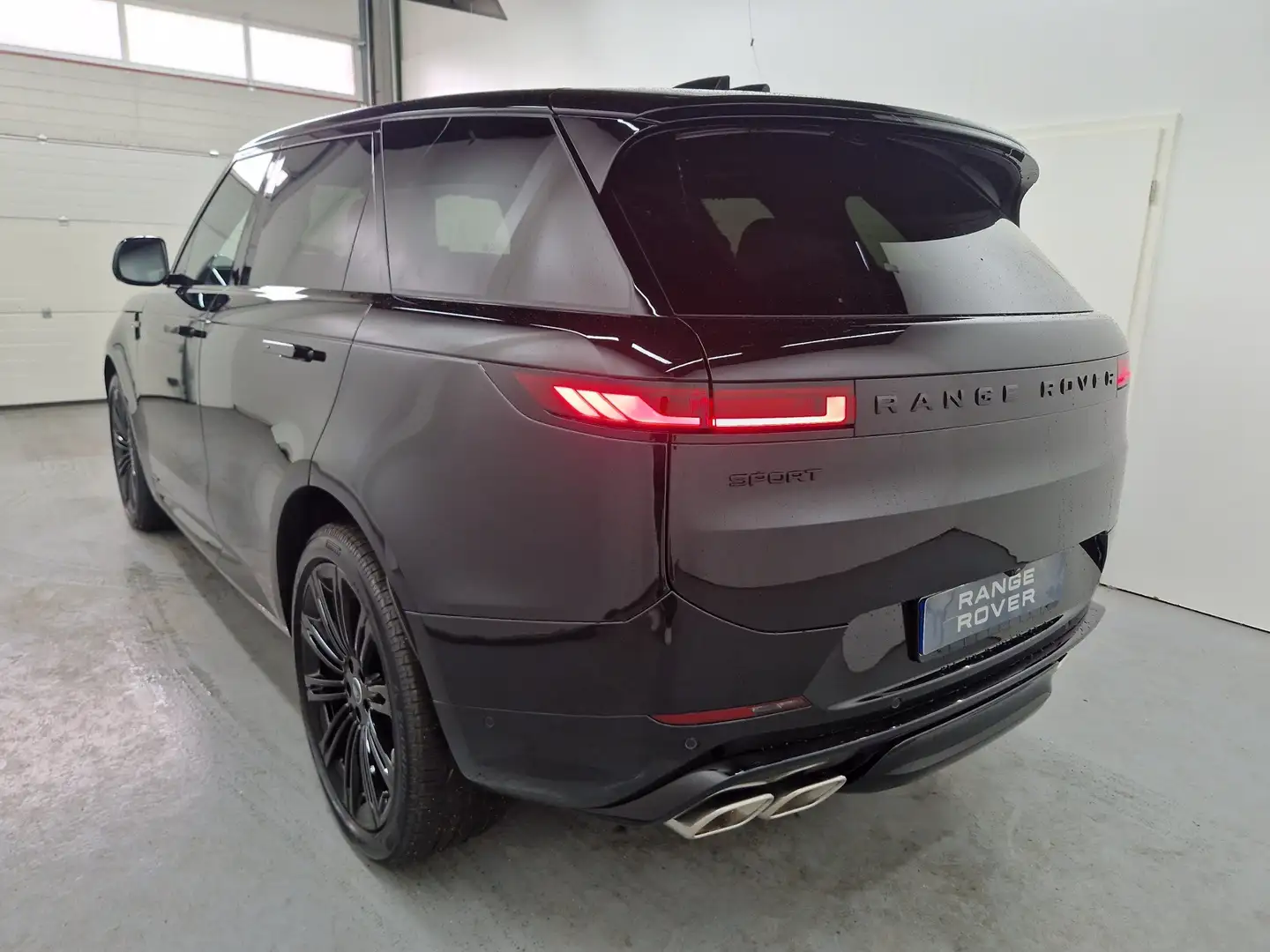 Land Rover Range Rover Sport P530 Autobiography AHK Black Noir - 2