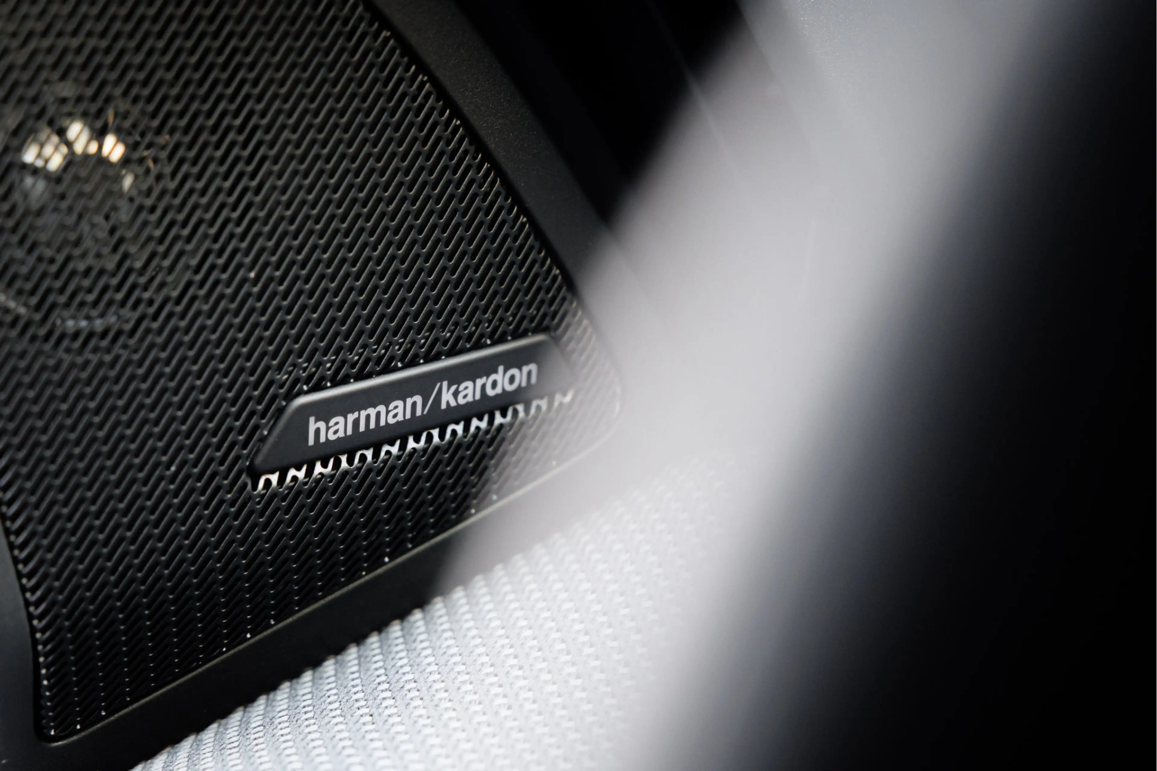 BMW X3 30e xDrive M-Sport [ DUNE GREY ] Pano - Harman Kar — photo 16