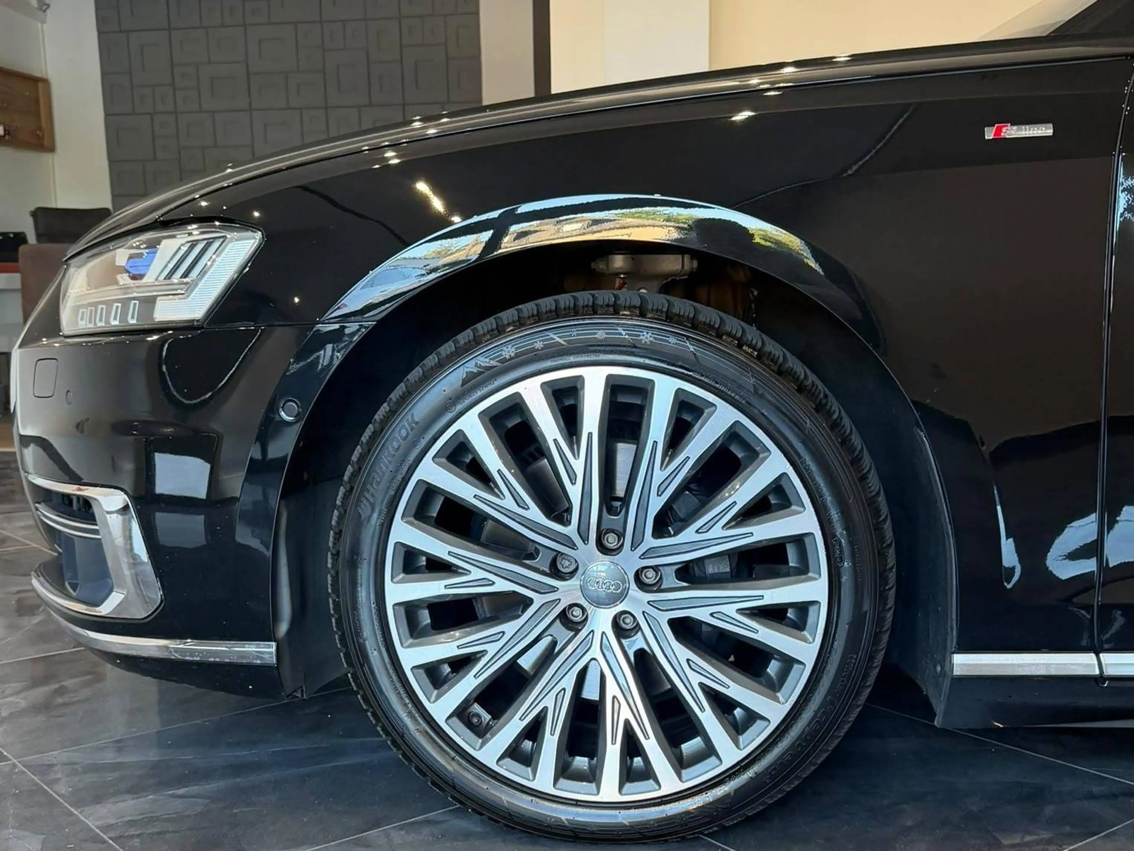Audi A8 50 TDI quattro S-Line — photo 11