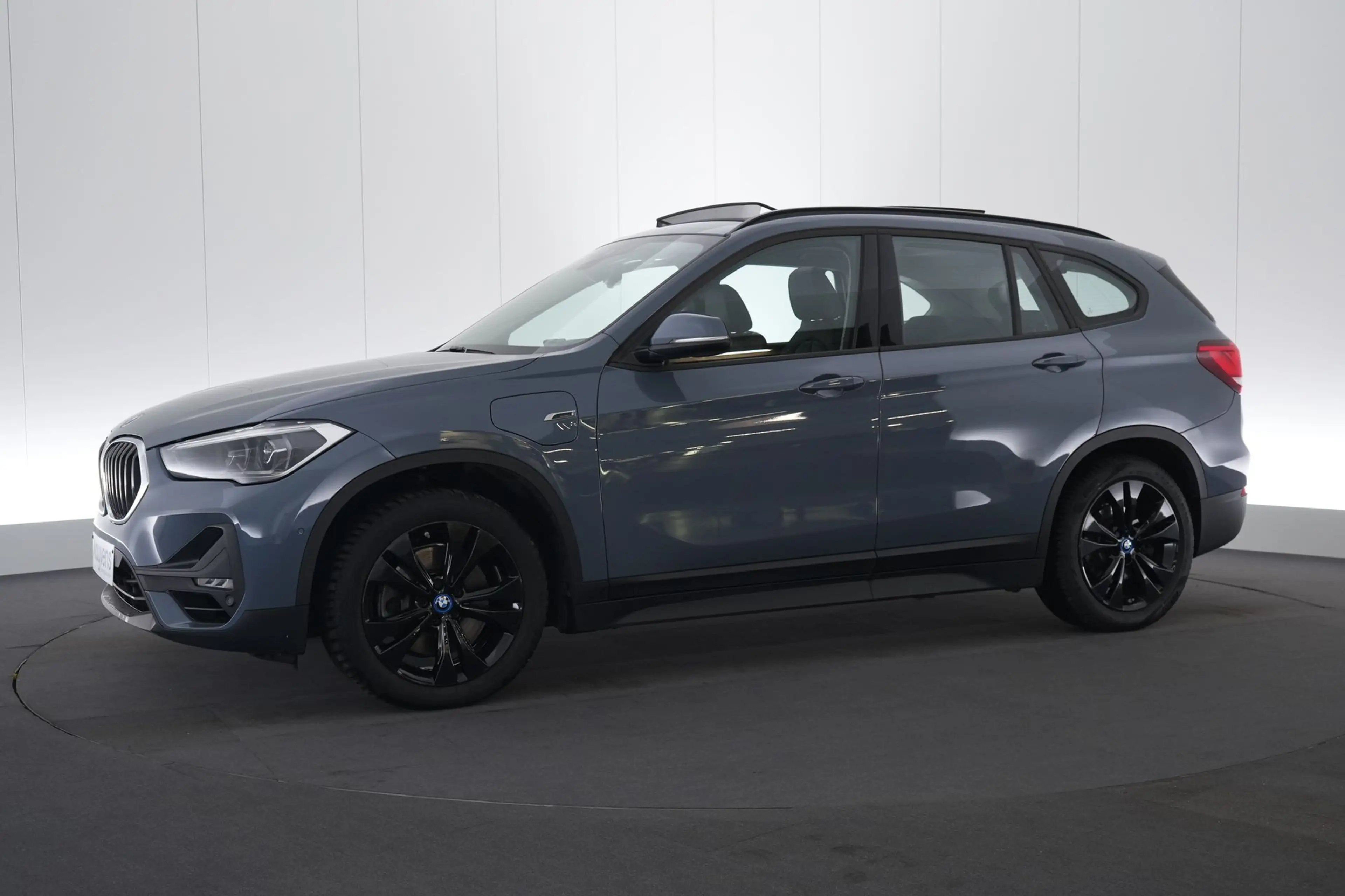 BMW X1 1.5 xDrive25e PHEV Business+ LEDER/CUIR LED GPS PD — photo 12