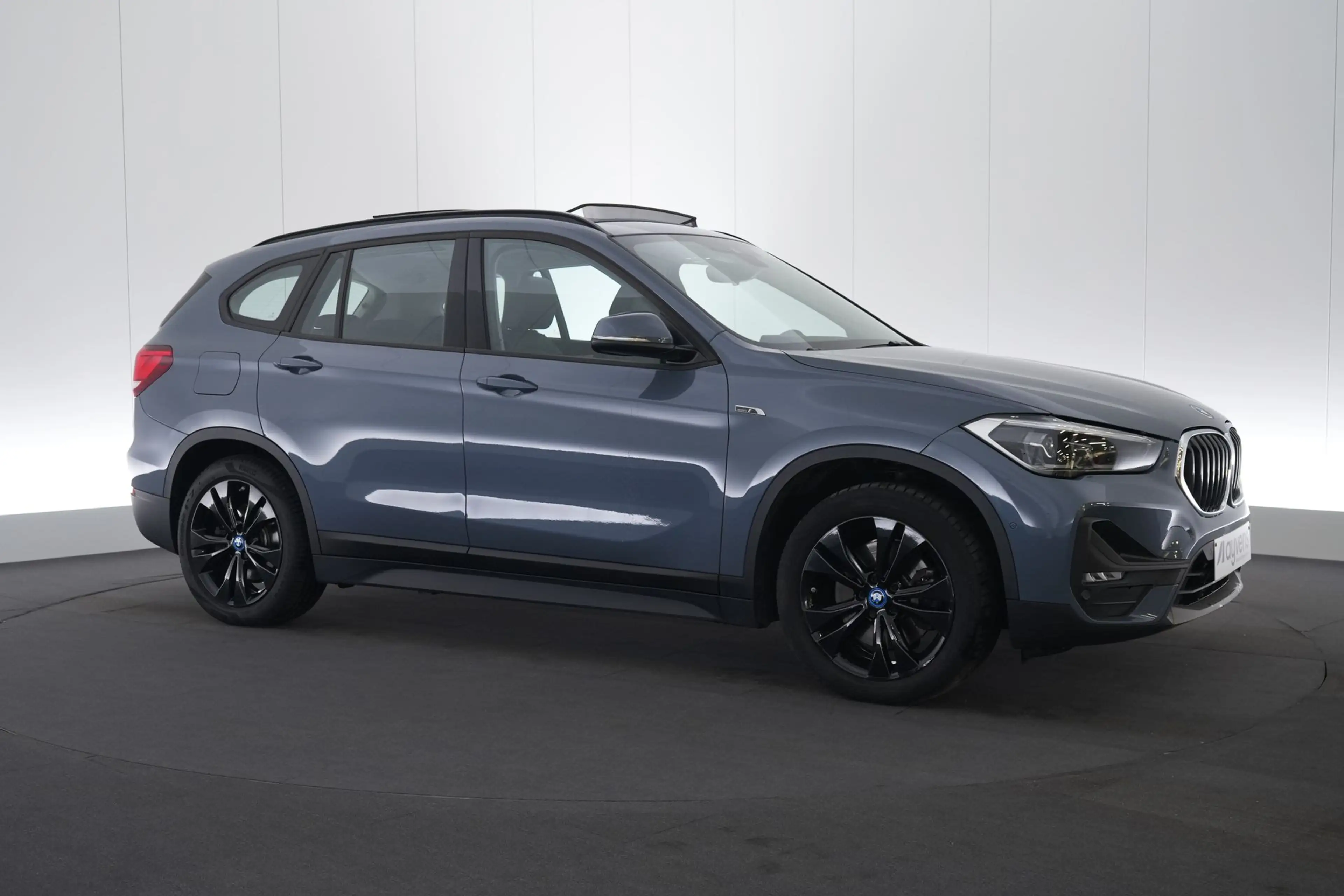 BMW X1 1.5 xDrive25e PHEV Business+ LEDER/CUIR LED GPS PD — photo 4
