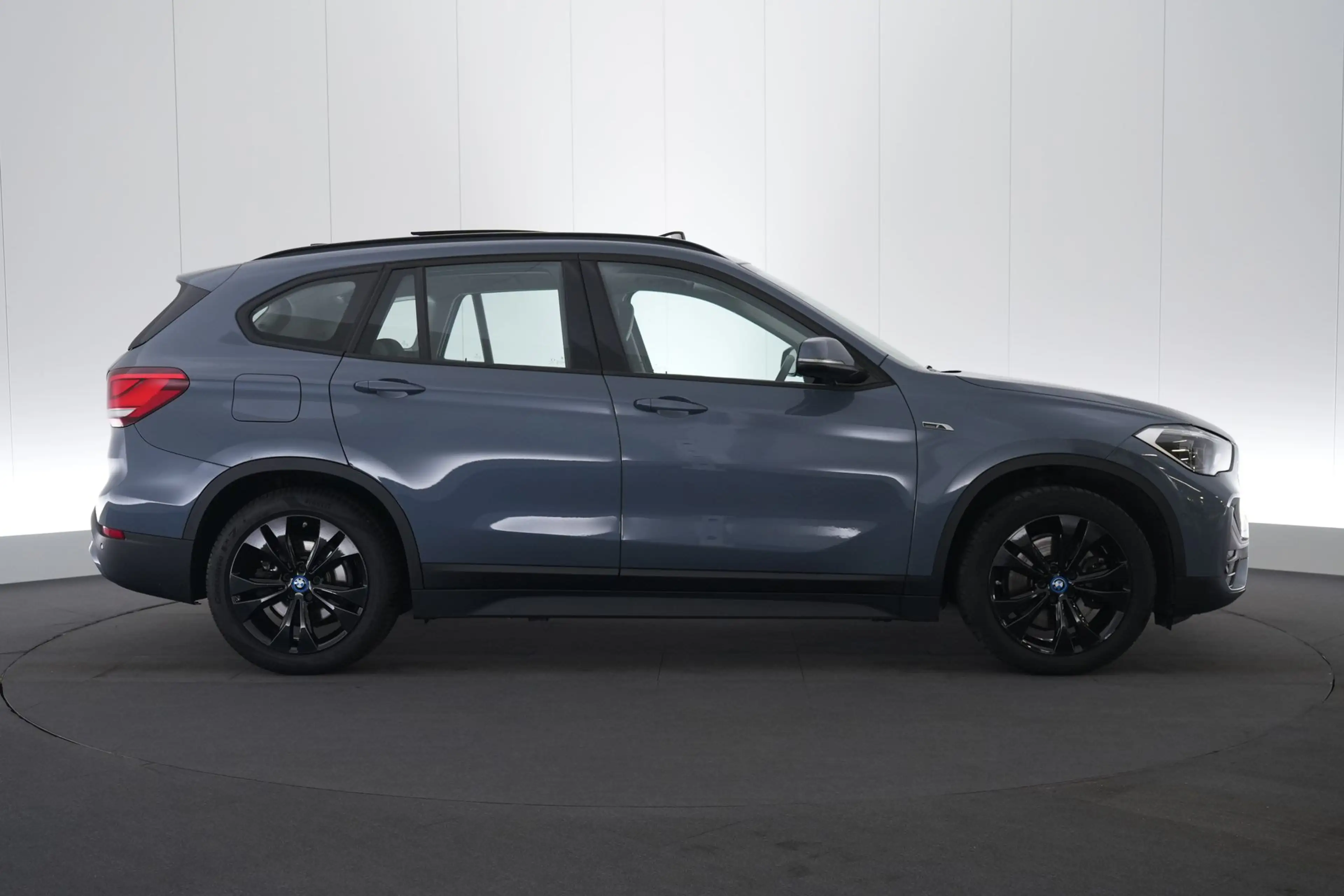 BMW X1 1.5 xDrive25e PHEV Business+ LEDER/CUIR LED GPS PD — photo 5