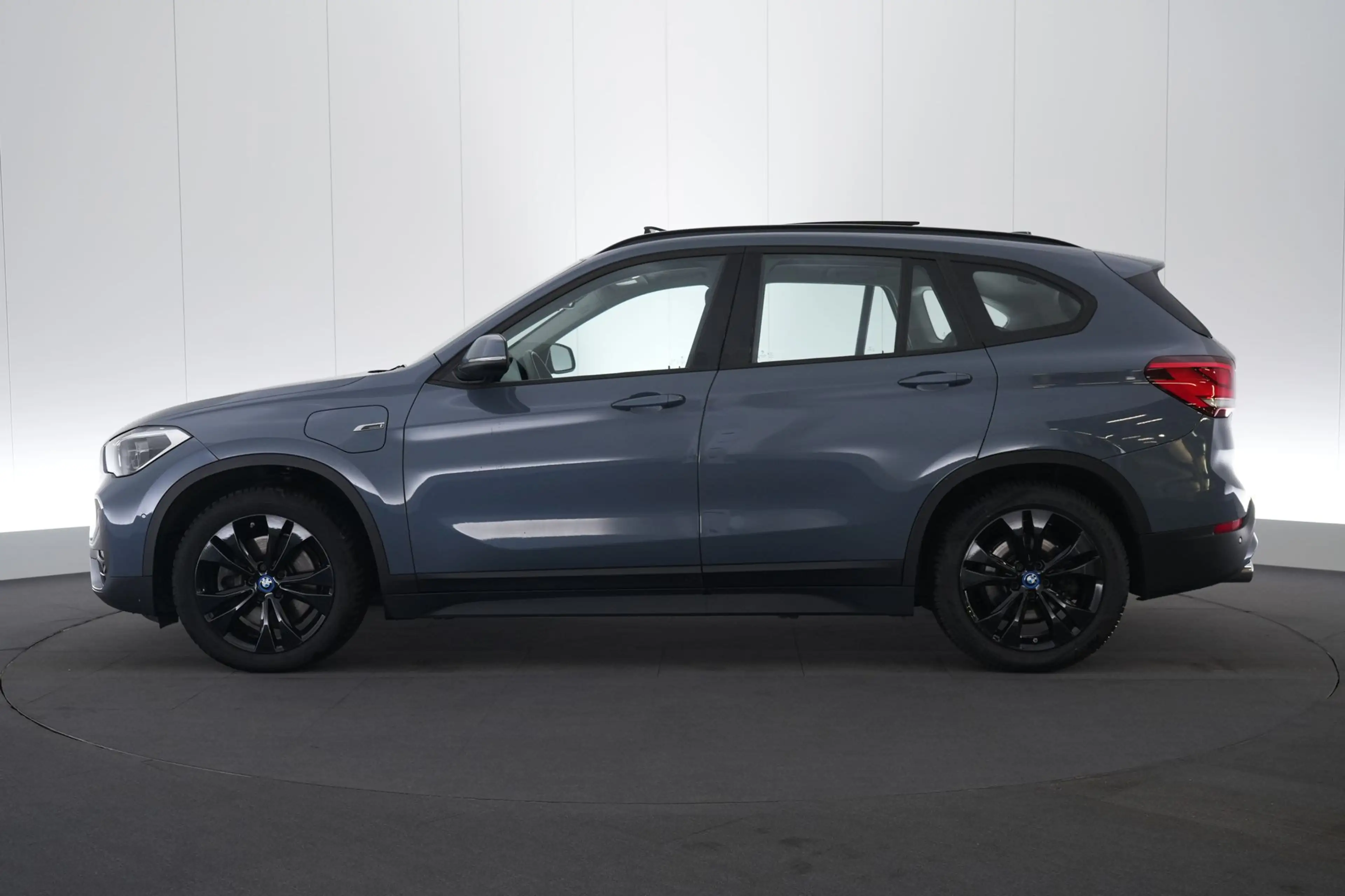 BMW X1 1.5 xDrive25e PHEV Business+ LEDER/CUIR LED GPS PD — photo 11
