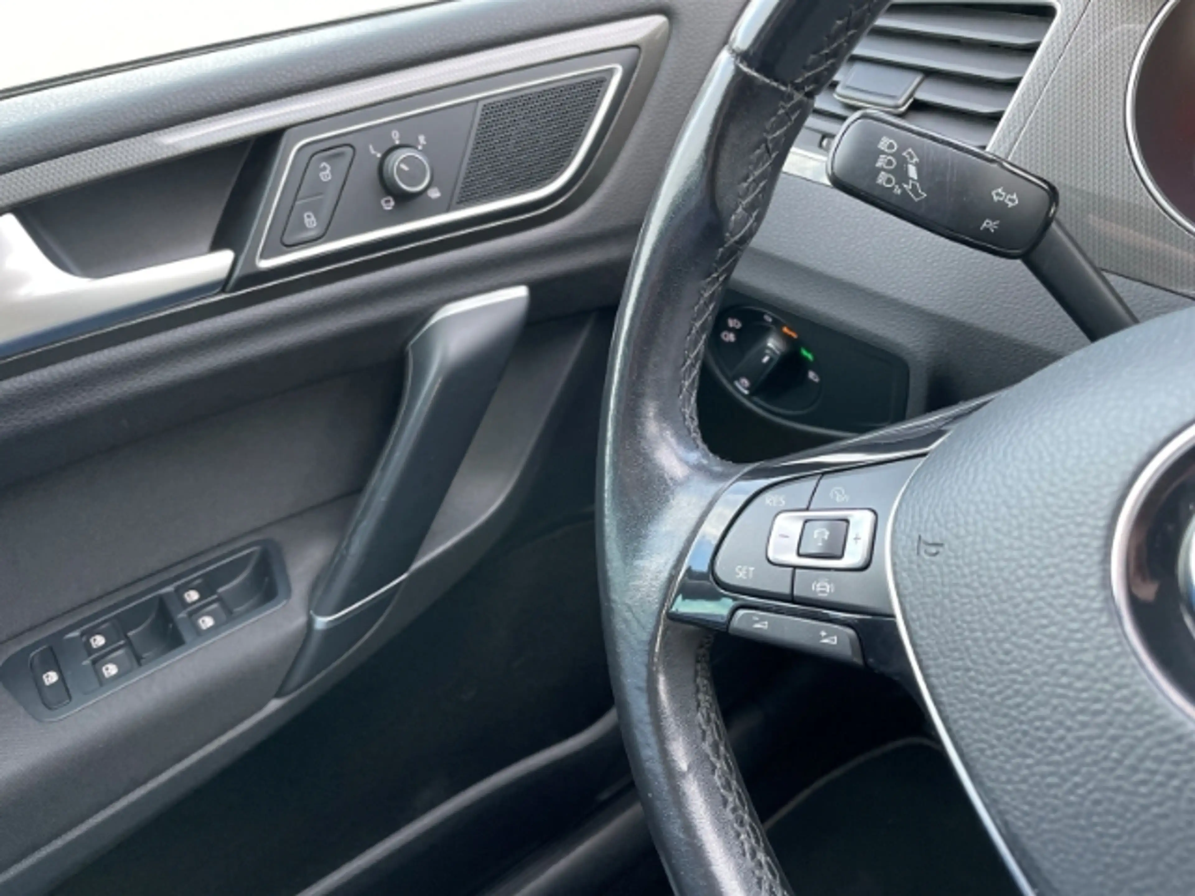 Volkswagen Golf Sportsvan VII 1.0 TSI IQ DRIVE Navi, Sitzheizung, Einparkhil — photo 15