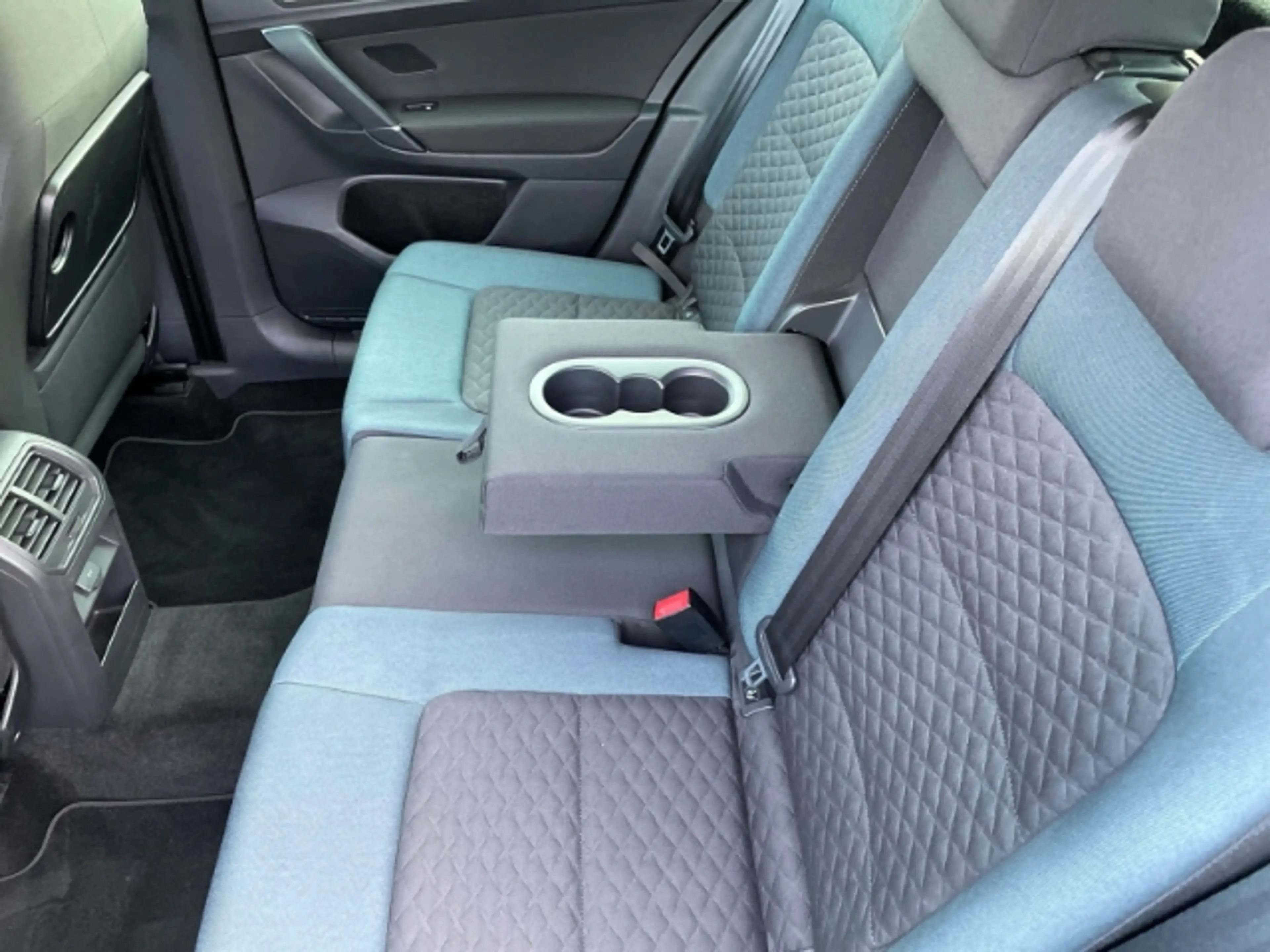 Volkswagen Golf Sportsvan VII 1.0 TSI IQ DRIVE Navi, Sitzheizung, Einparkhil — photo 8