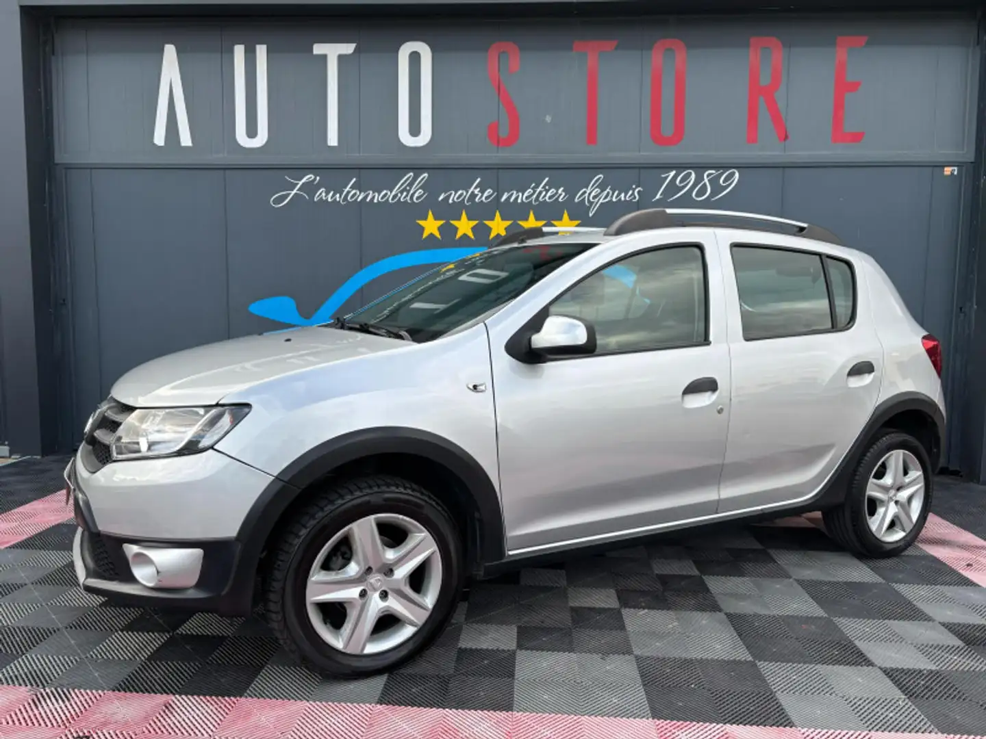 Dacia Sandero 1.5 DCI 90CH ECO² STEPWAY PRESTIGE Grigio - 1