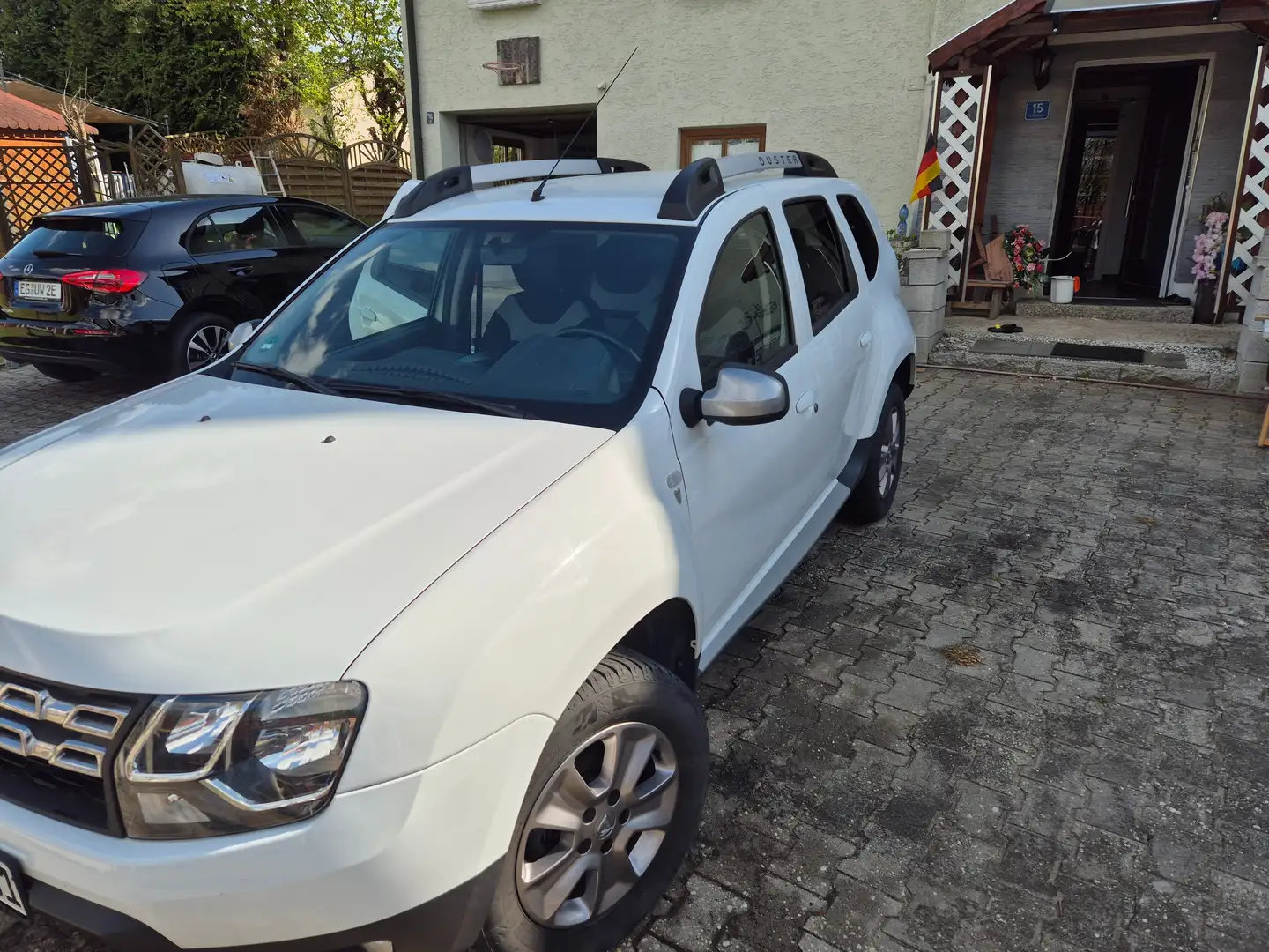 Dacia Duster Benzin und LPG Gas White - 2