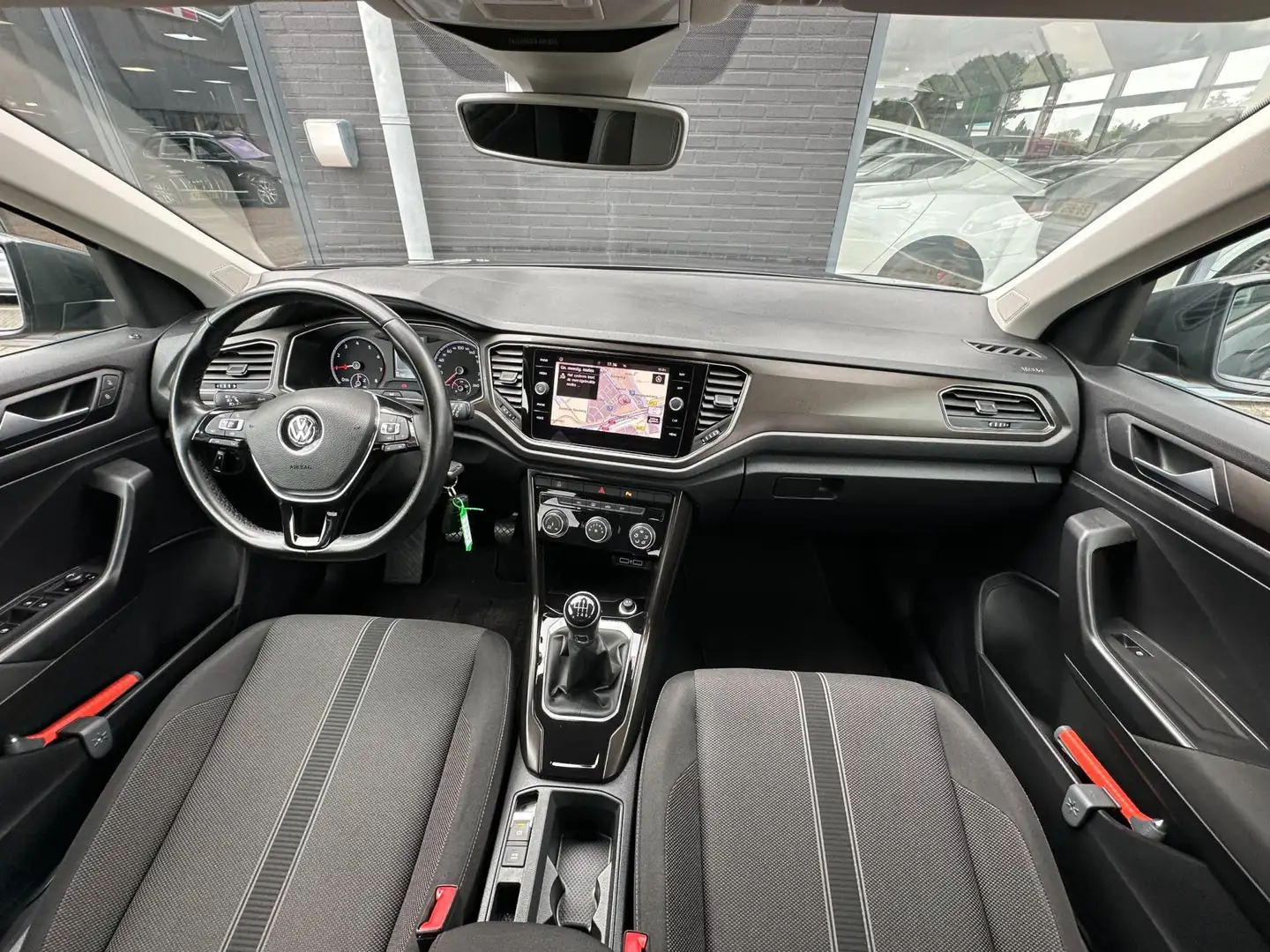 Volkswagen T-Roc 1.0 TSI Style/1STE EIG/NAVI/APP-CONNECT/NAVI/NL-AU Grijs - 2